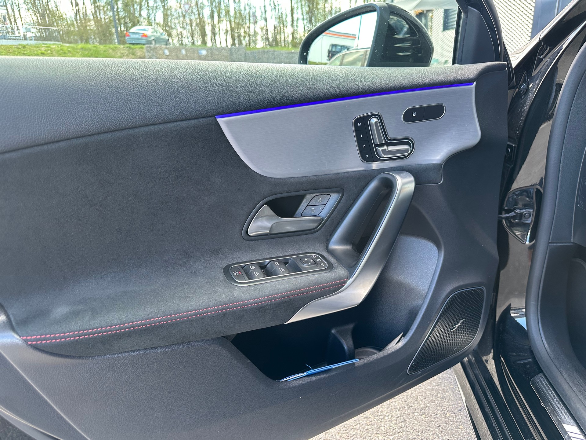 MERCEDES-BENZ A 45 S AMG 4Matic+ Speedshift-image-5