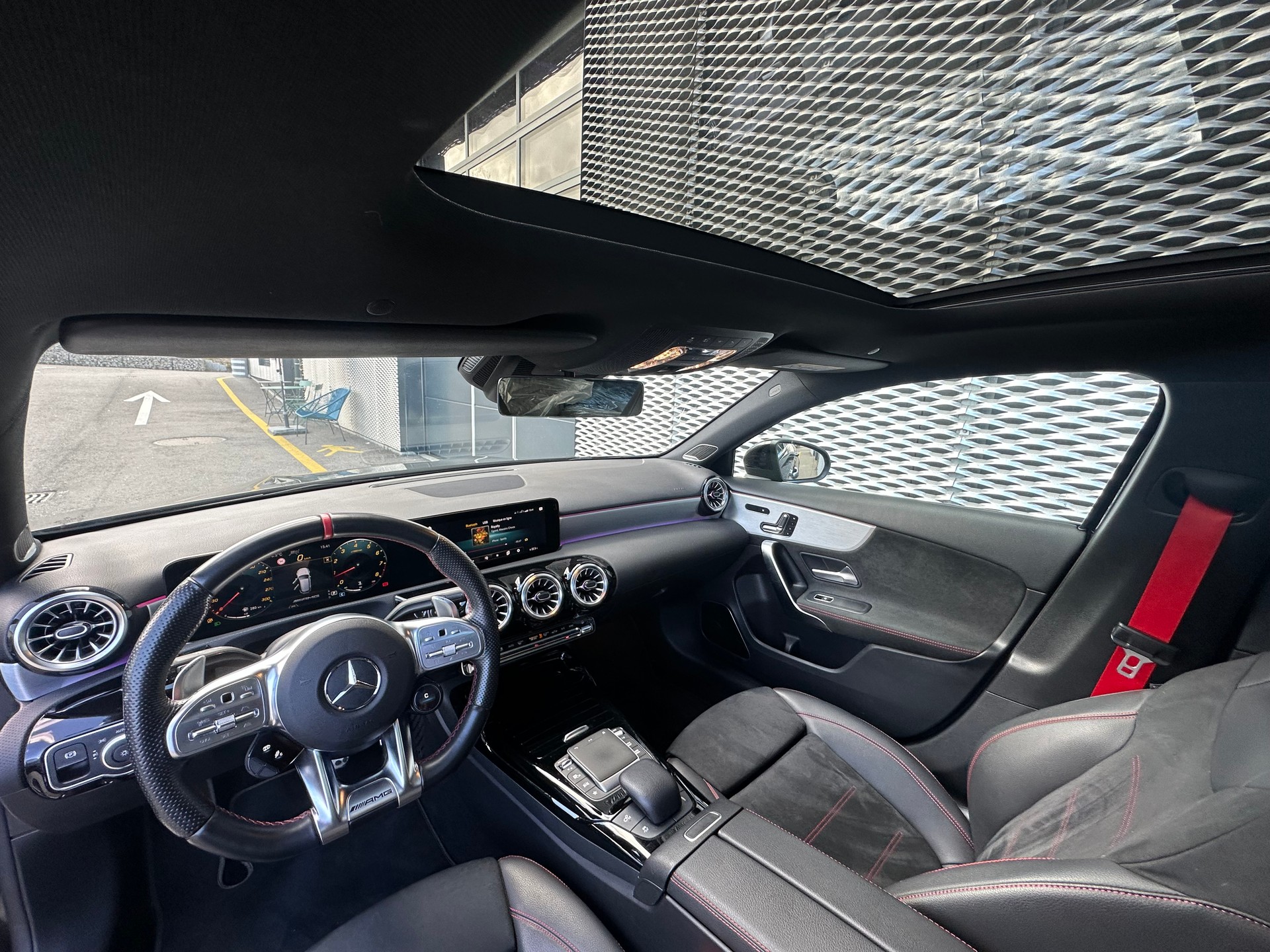 MERCEDES-BENZ A 45 S AMG 4Matic+ Speedshift-image-4