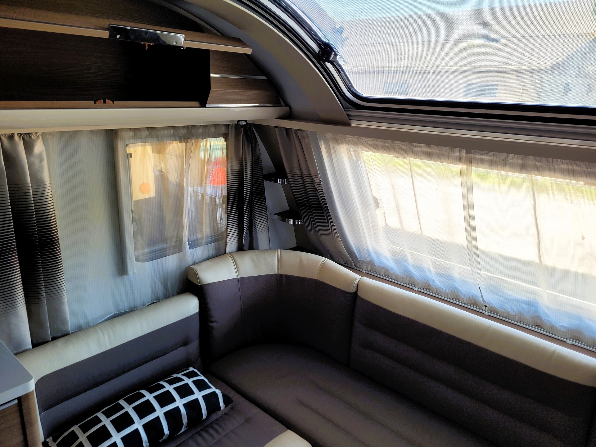 ADRIA 542 UL-showroom-element-3
