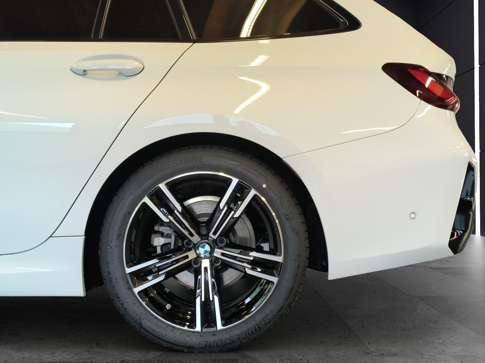 BMW 320d xDrive SAG Touring-image-9