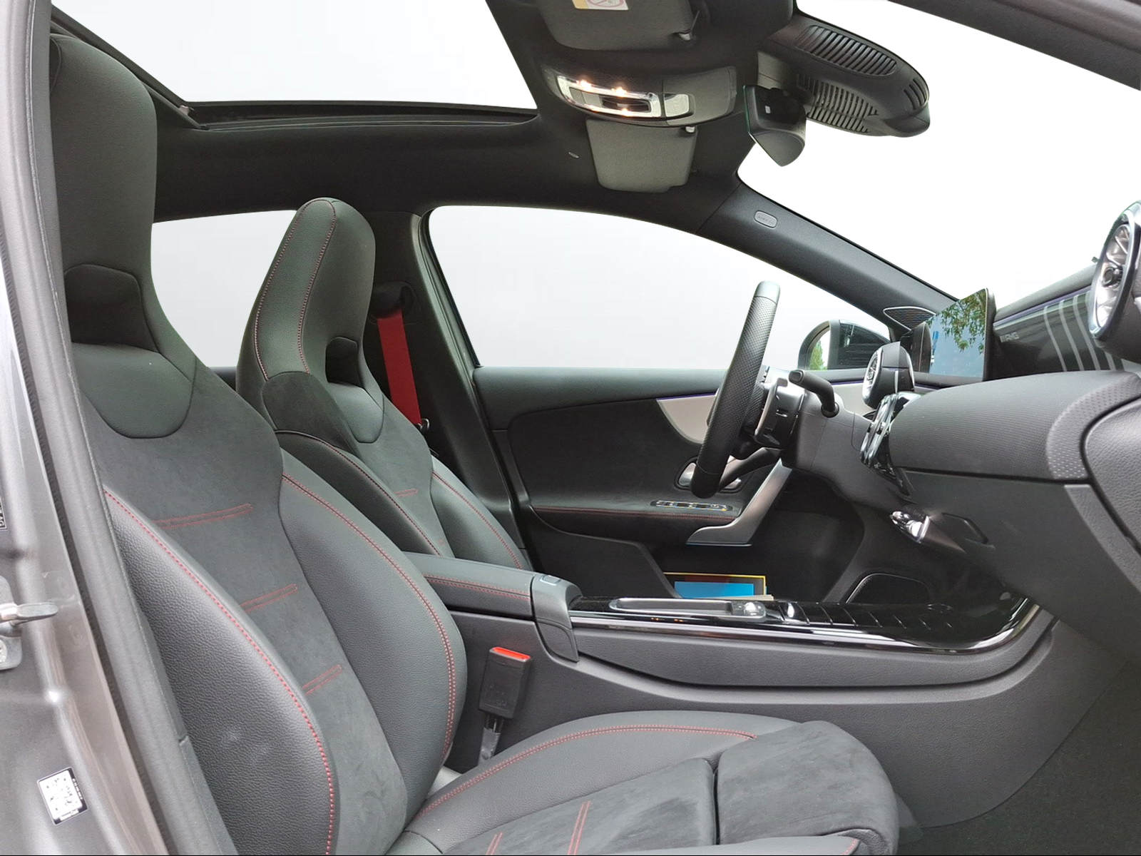 MERCEDES-BENZ A AMG 35 4Matic 8G-DCT-image-10