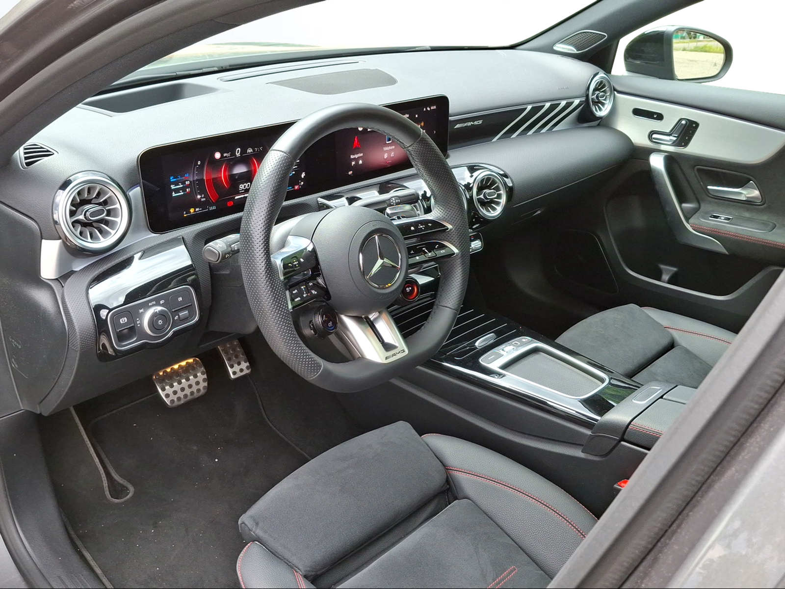 MERCEDES-BENZ A AMG 35 4Matic 8G-DCT-image-9