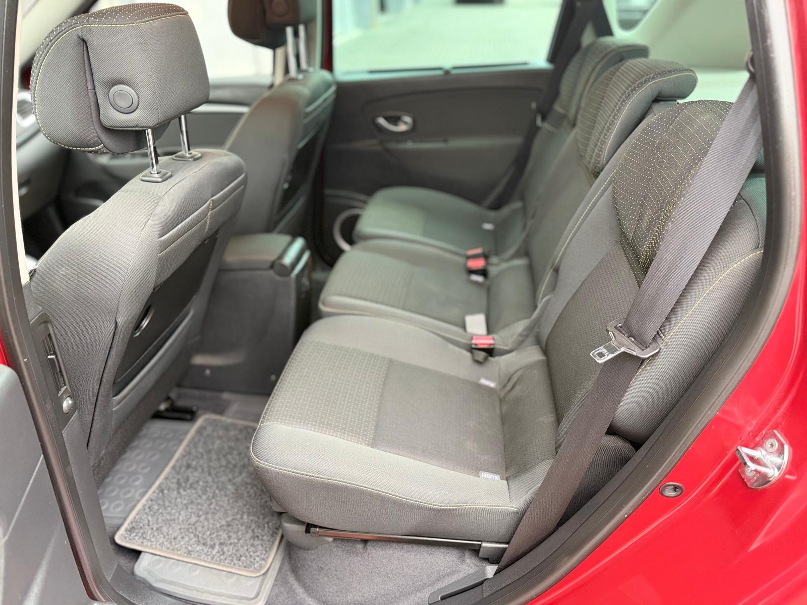 RENAULT Scénic 2.0 16V Dynamique X-Tronic CVT-image-15