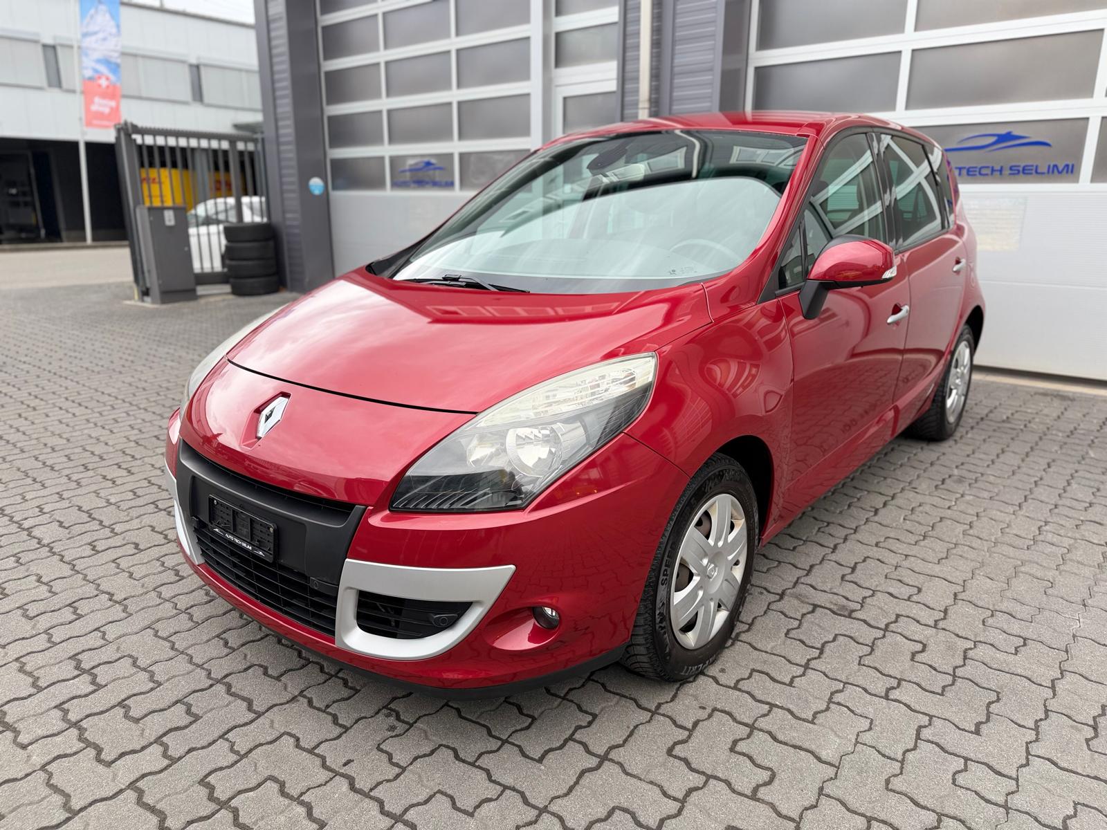 RENAULT Scénic 2.0 16V Dynamique X-Tronic CVT-showroom-element-3