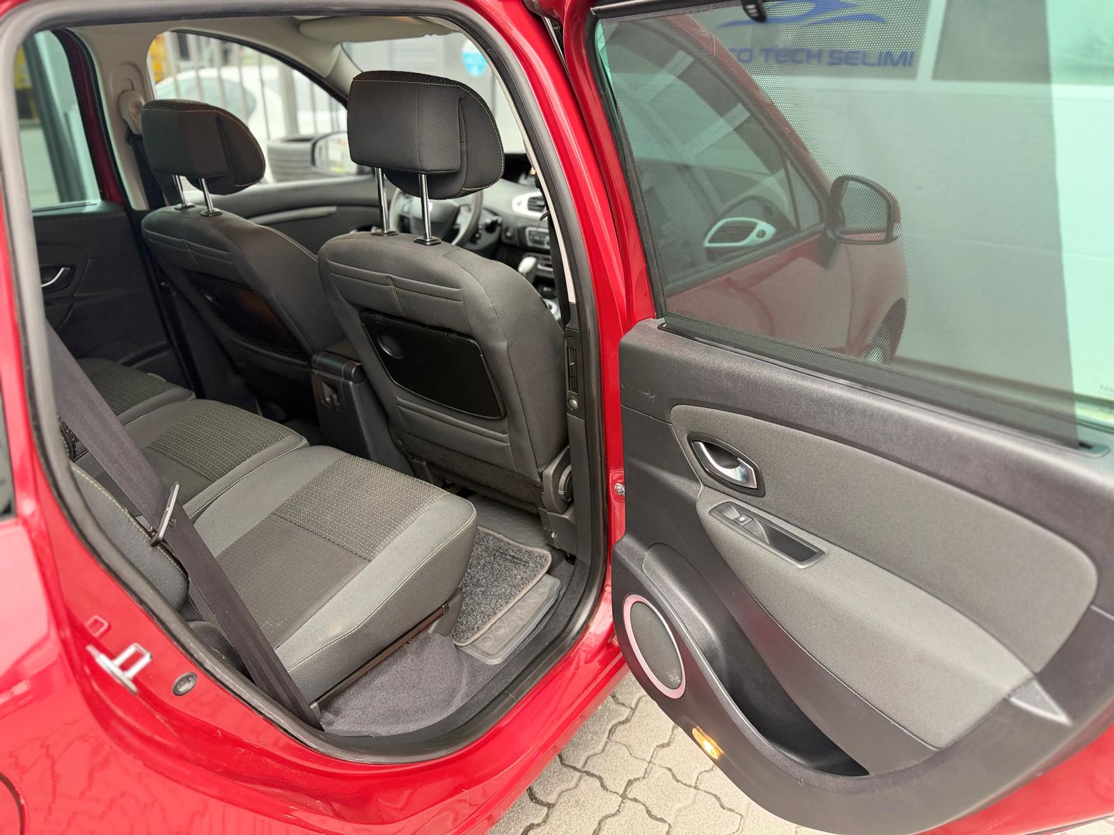 RENAULT Scénic 2.0 16V Dynamique X-Tronic CVT-image-16