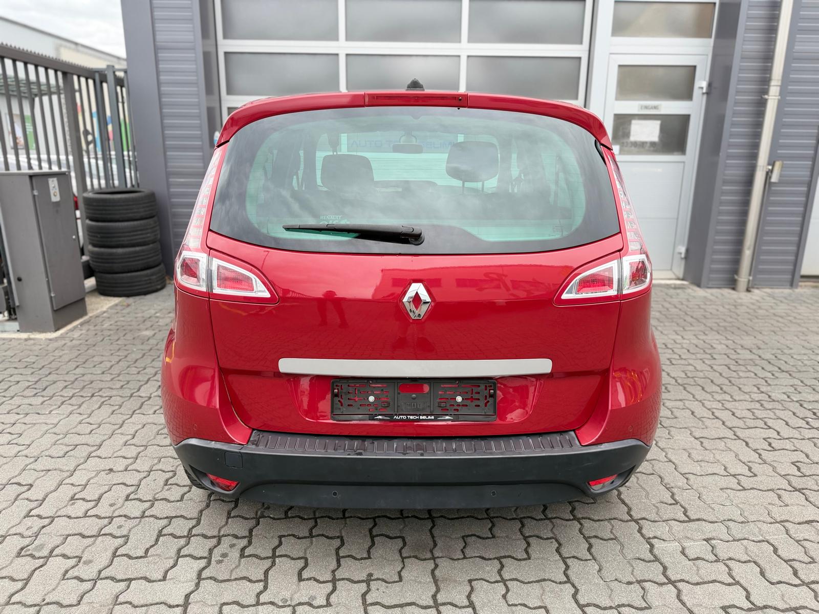 RENAULT Scénic 2.0 16V Dynamique X-Tronic CVT-image-5