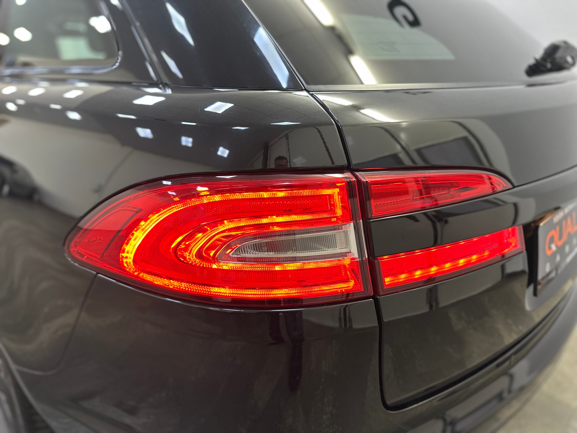 JAGUAR XF Sportbrake 3.0d S V6 Premium Luxury-image-9