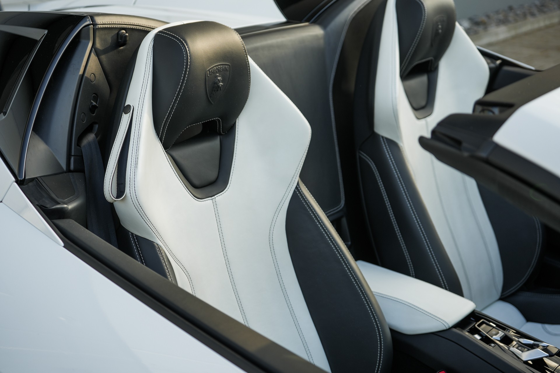 LAMBORGHINI Huracan LP610-4 Spyder DCT-image-9