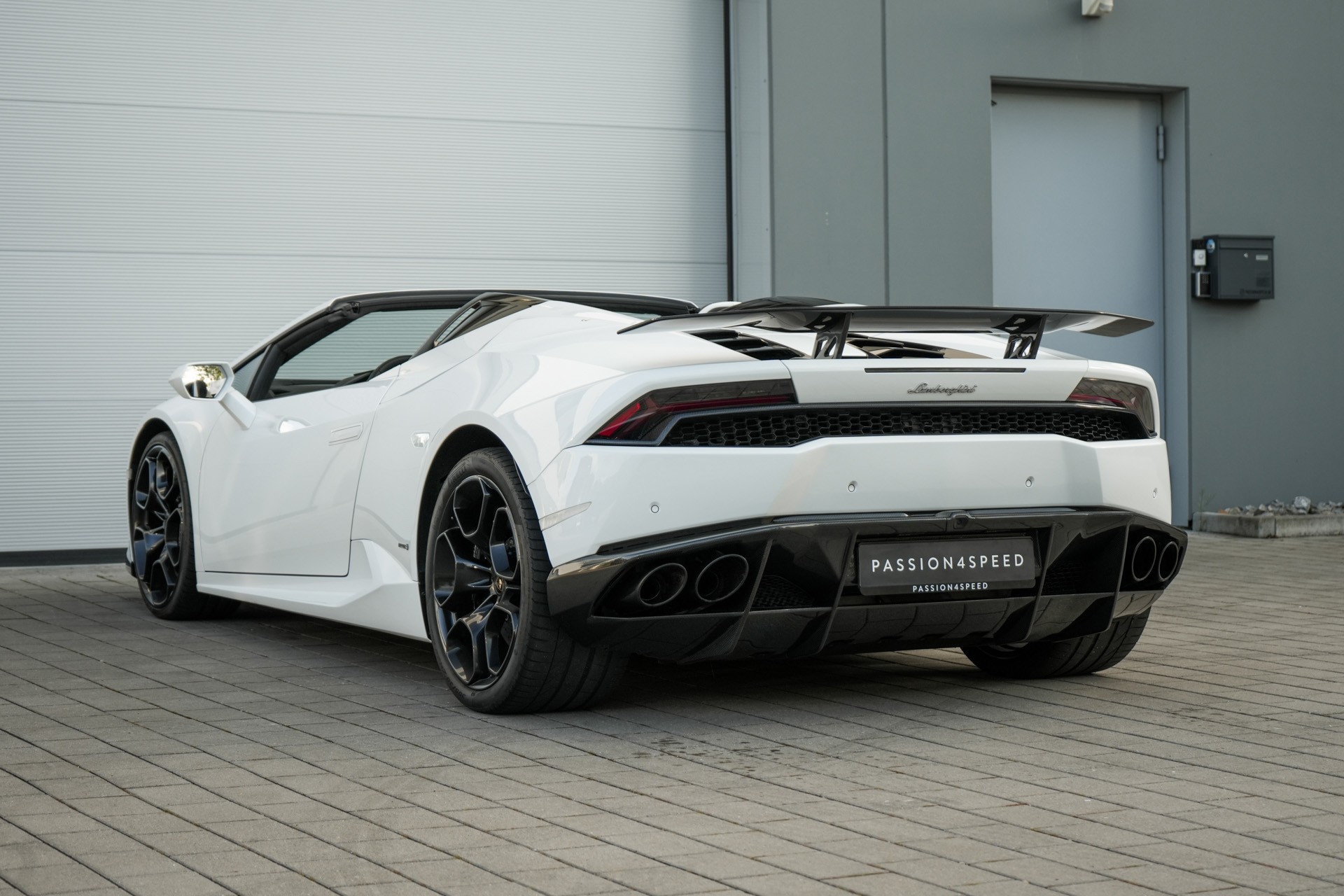 LAMBORGHINI Huracan LP610-4 Spyder DCT-image-5