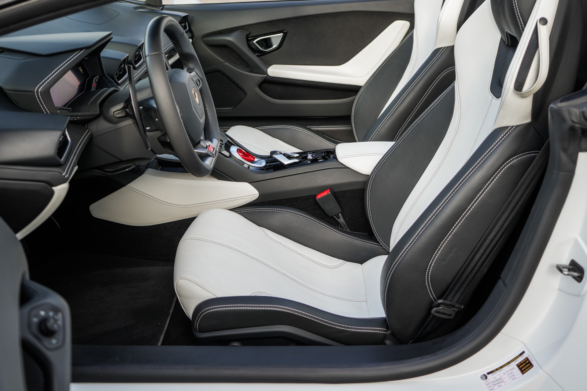 LAMBORGHINI Huracan LP610-4 Spyder DCT-image-10