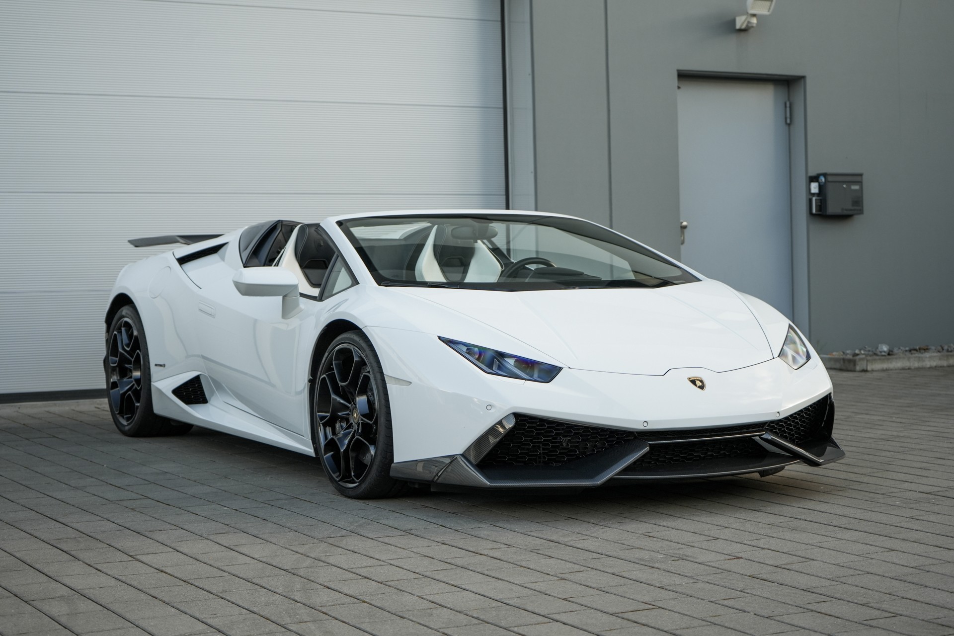 LAMBORGHINI Huracan LP610-4 Spyder DCT-showroom-element-2
