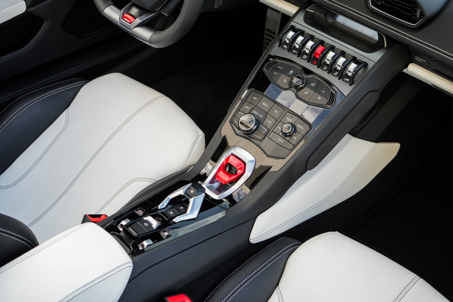 LAMBORGHINI Huracan LP610-4 Spyder DCT-image-15