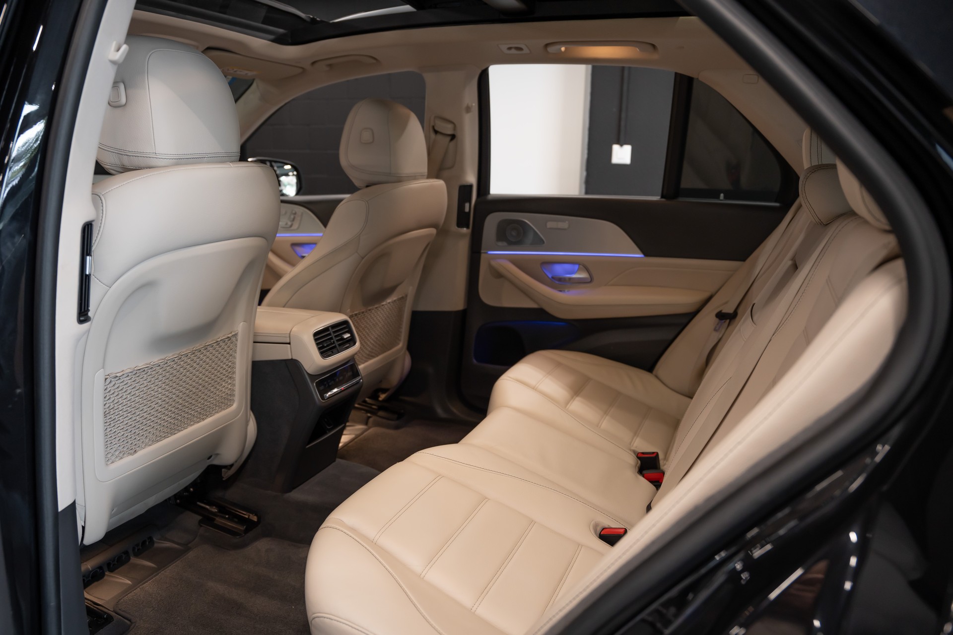 MERCEDES-BENZ GLE 450 4Matic AMG Line / CH Auto / Burmester / Schiebedach / Massagesitze / Lenkradheizung /-image-11