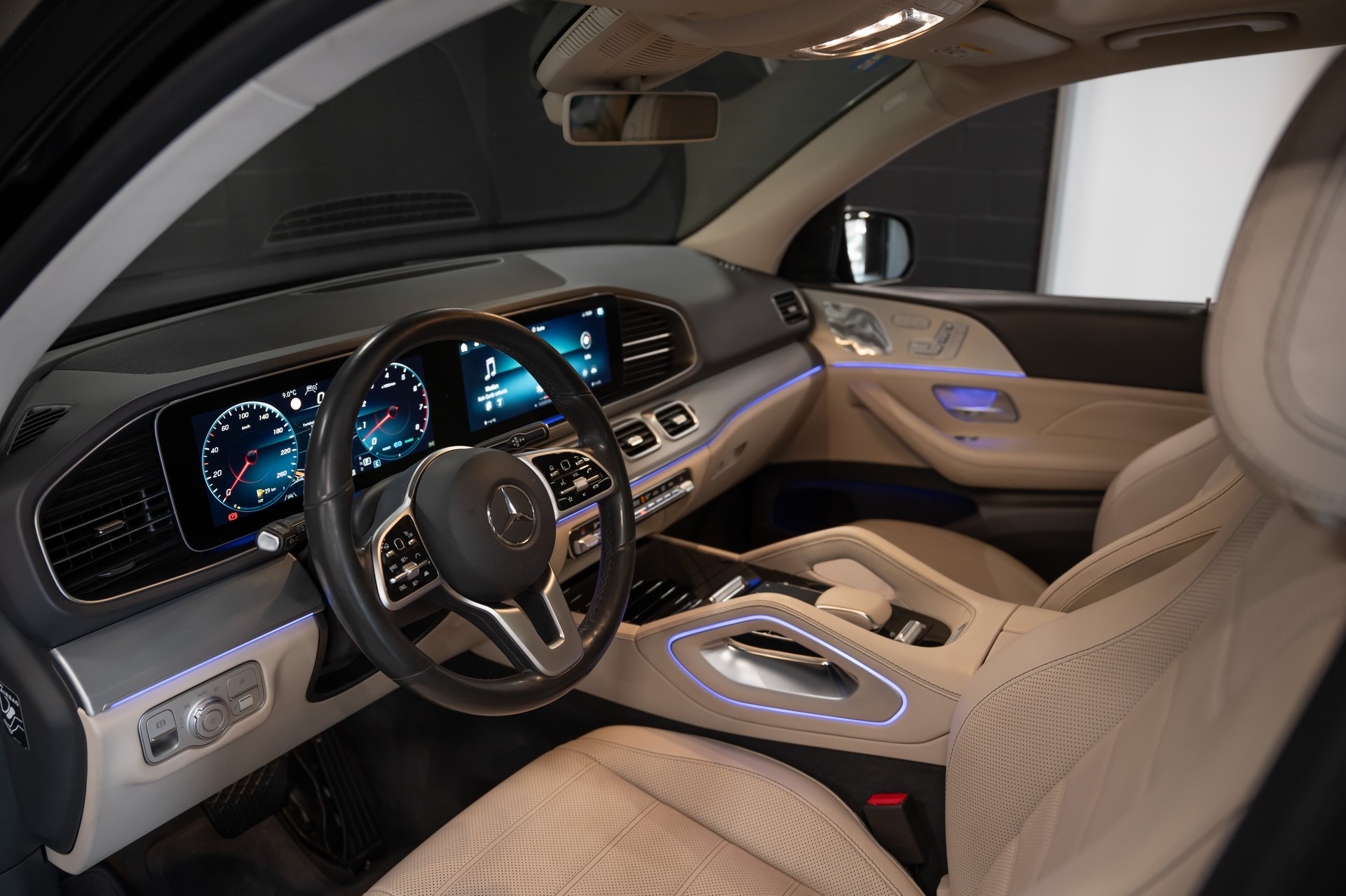 MERCEDES-BENZ GLE 450 4Matic AMG Line / CH Auto / Burmester / Schiebedach / Massagesitze / Lenkradheizung /-image-8