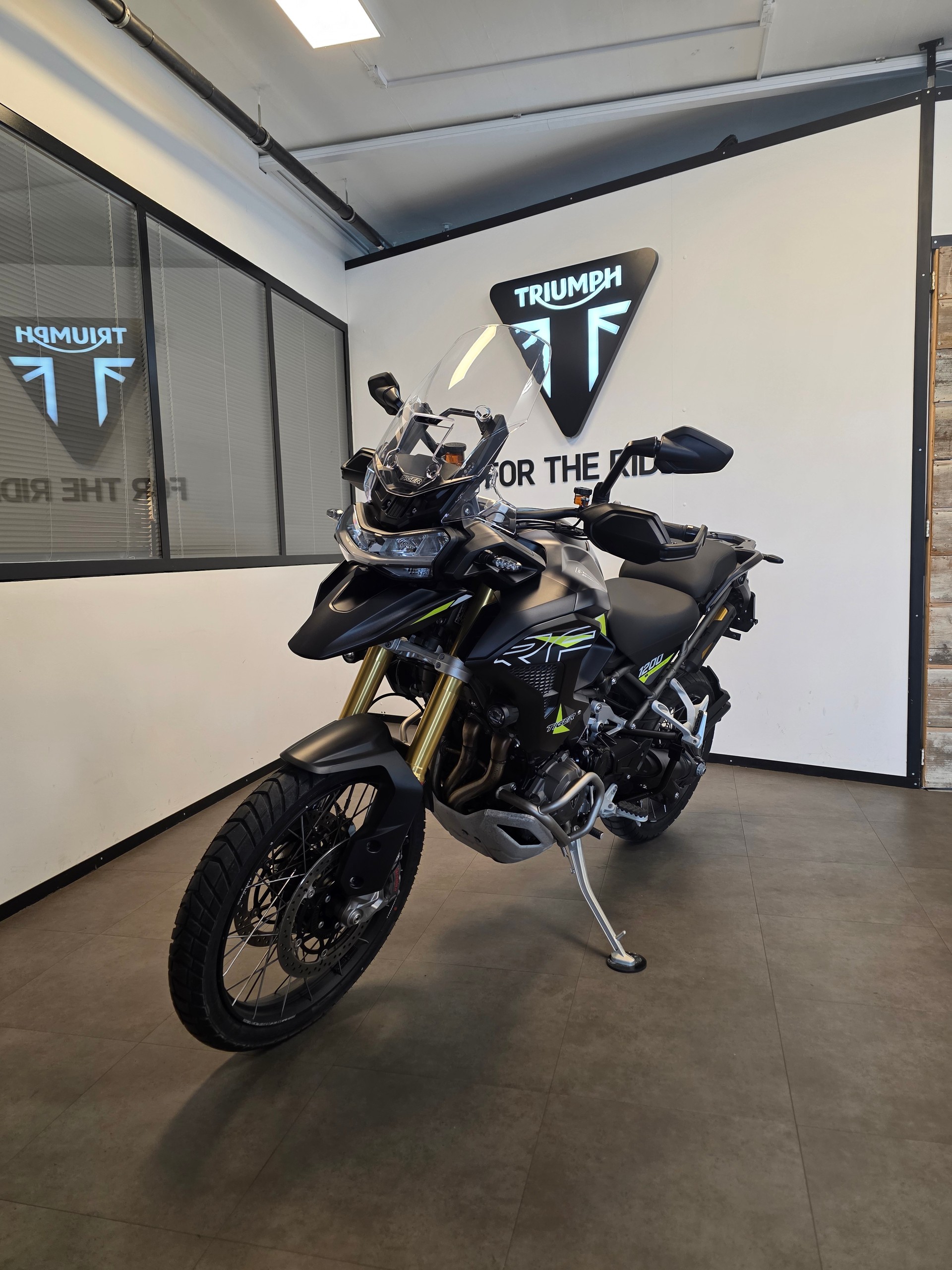 TRIUMPH Tiger 1200 Desert Edition-image-5