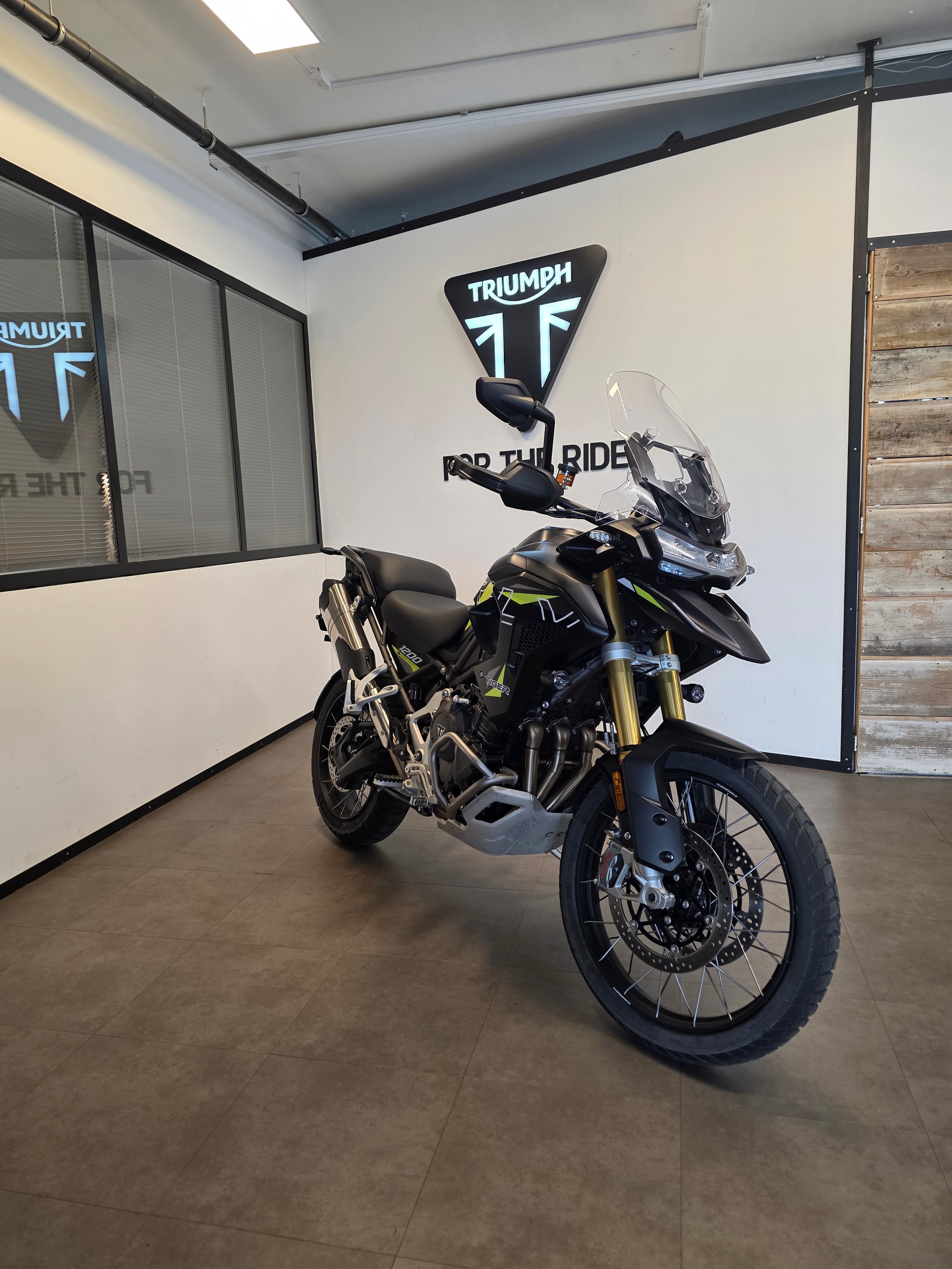 TRIUMPH Tiger 1200 Desert Edition-image-6