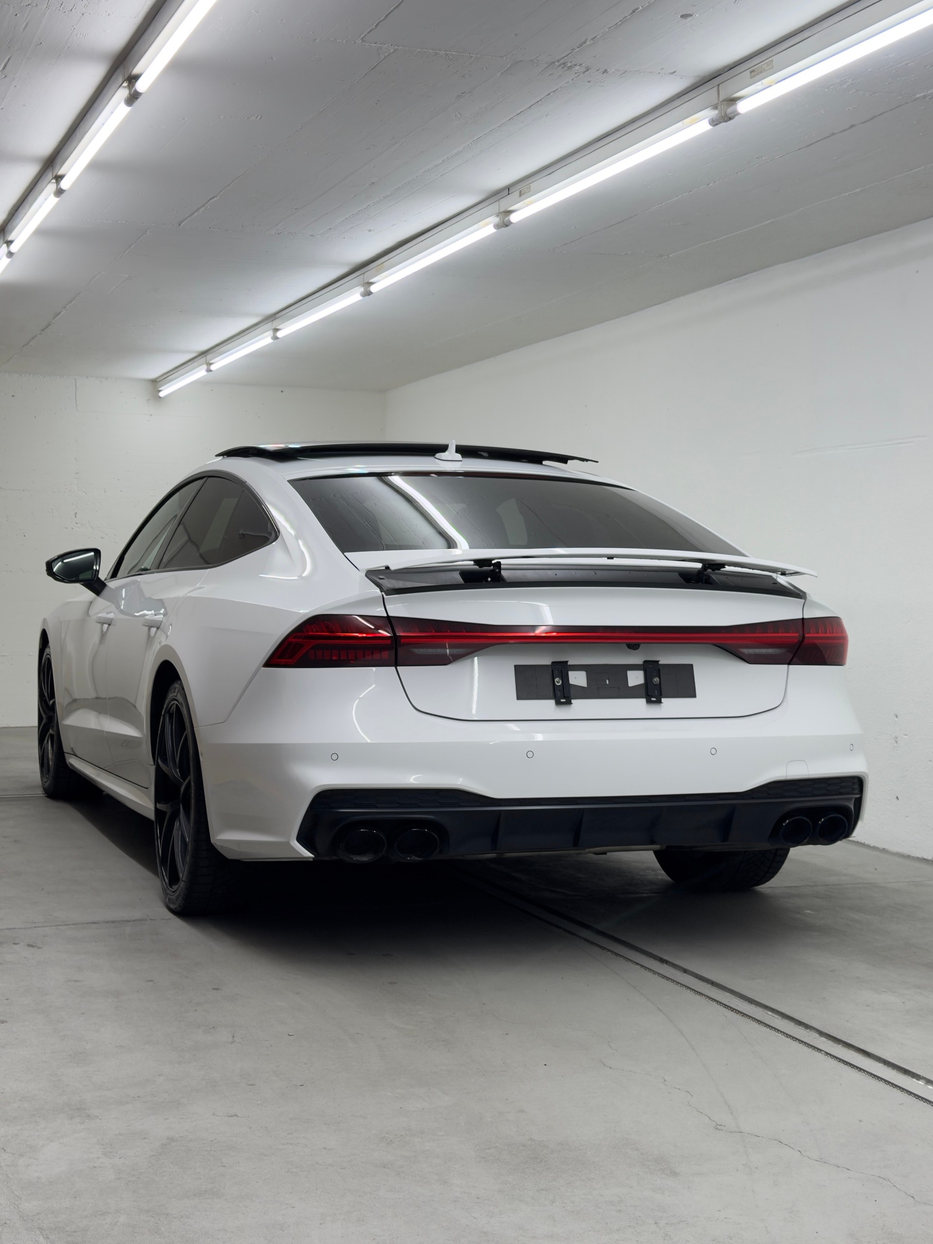 AUDI S7 Sportback TDI quattro S-tronic-showroom-element-3
