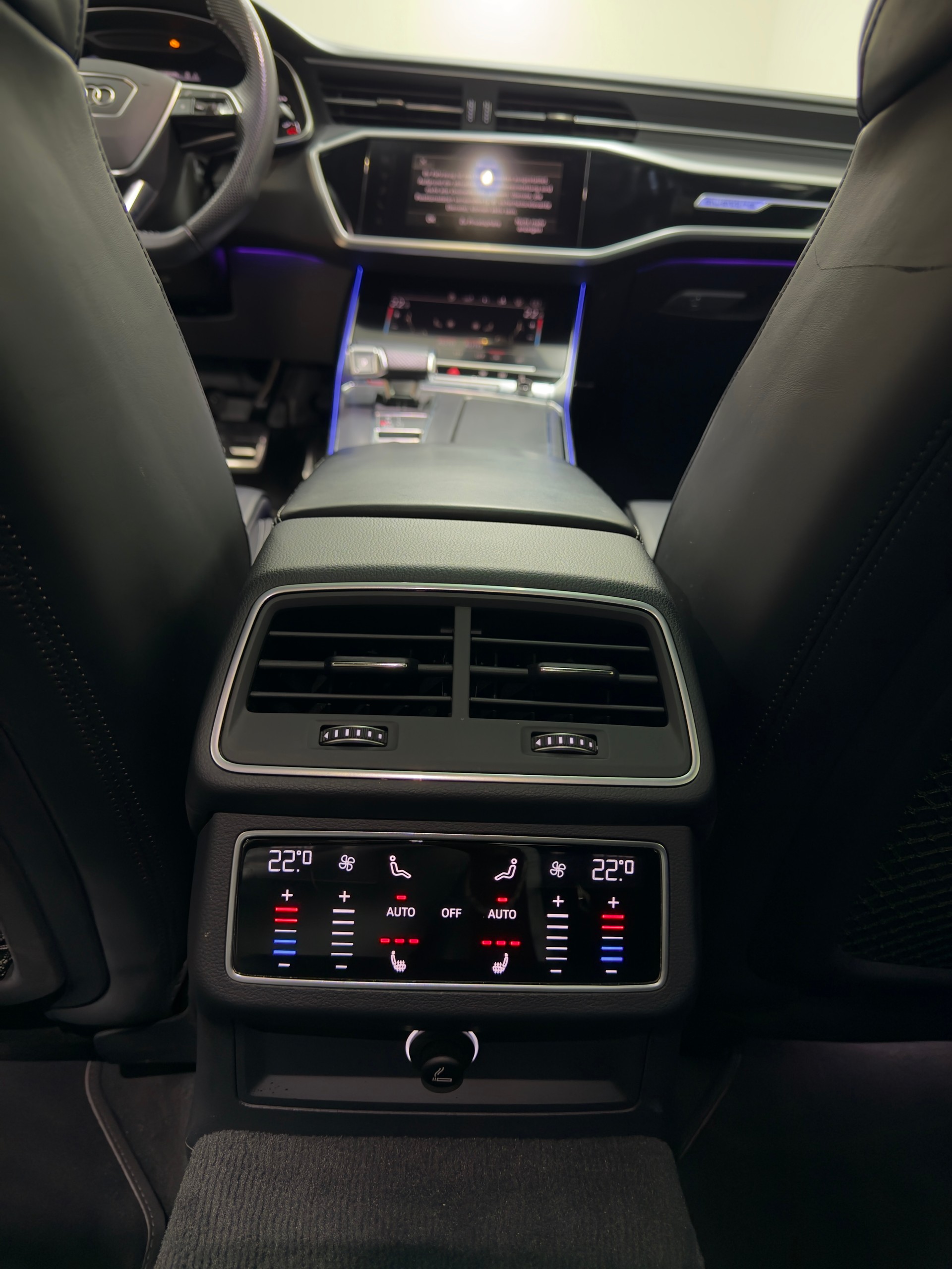 AUDI S7 Sportback TDI quattro S-tronic-image-10