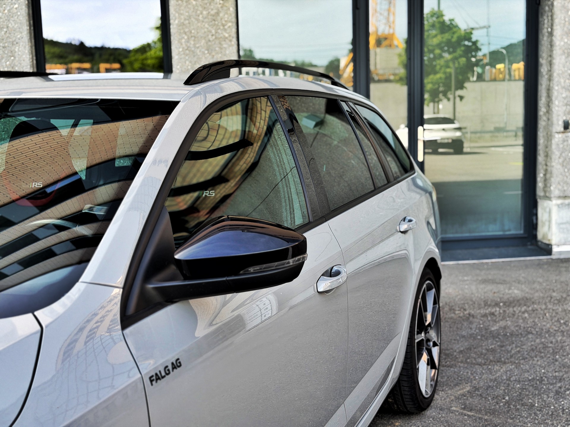 SKODA Octavia Combi 2.0 TDI RS 4x4 DSG-image-7