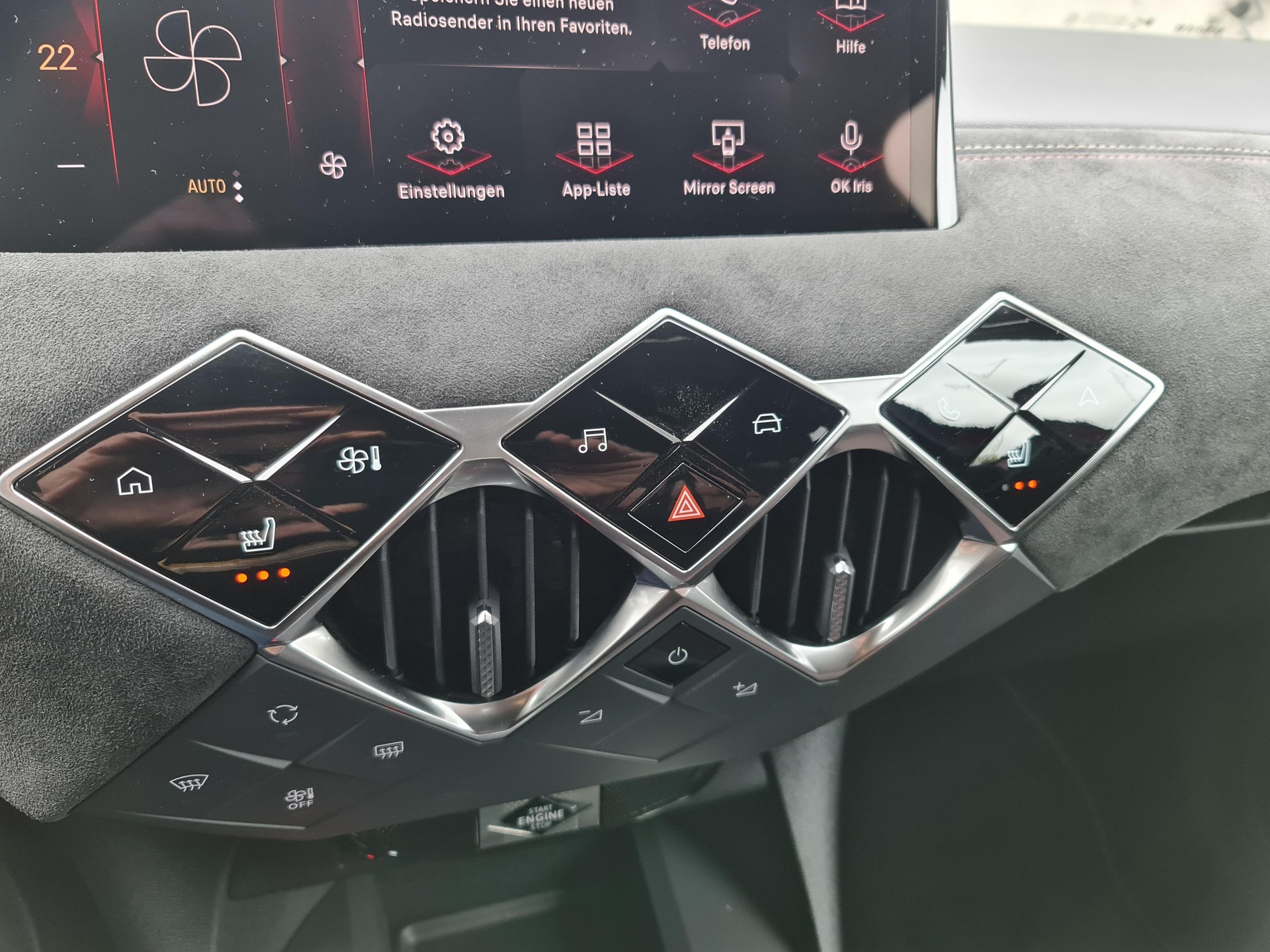 DS AUTOMOBILES 3 Crossback E-Tense Ligne Noire-image-16