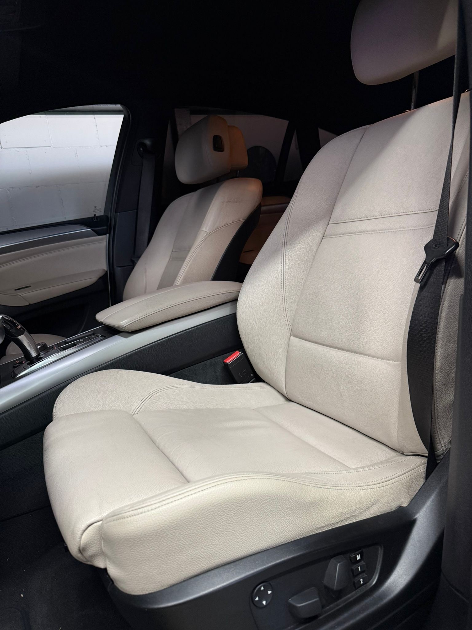 BMW X6 xDrive 40d Steptronic / Wunderschöne Konfiguration-image-11