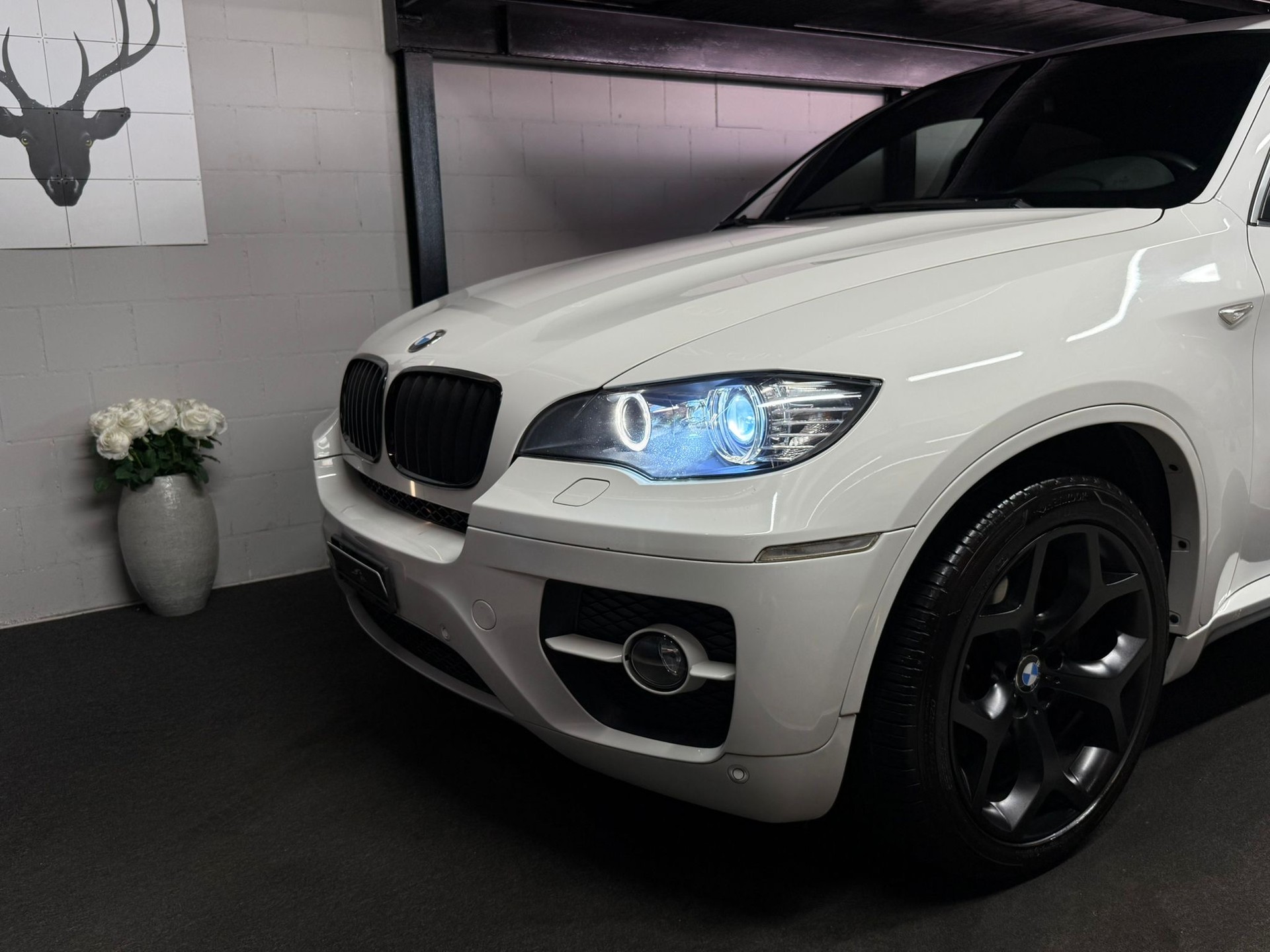 BMW X6 xDrive 40d Steptronic / Wunderschöne Konfiguration-showroom-element-1