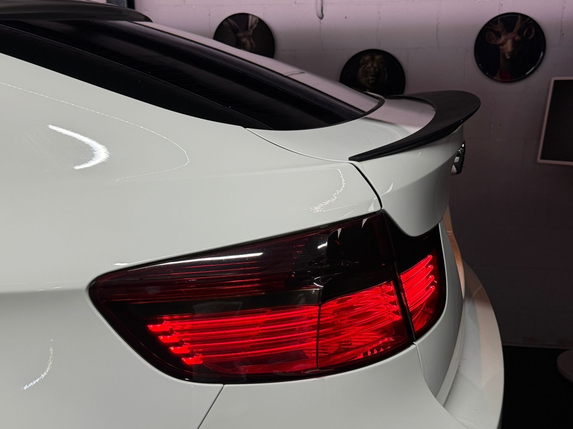 BMW X6 xDrive 40d Steptronic / Wunderschöne Konfiguration-image-5