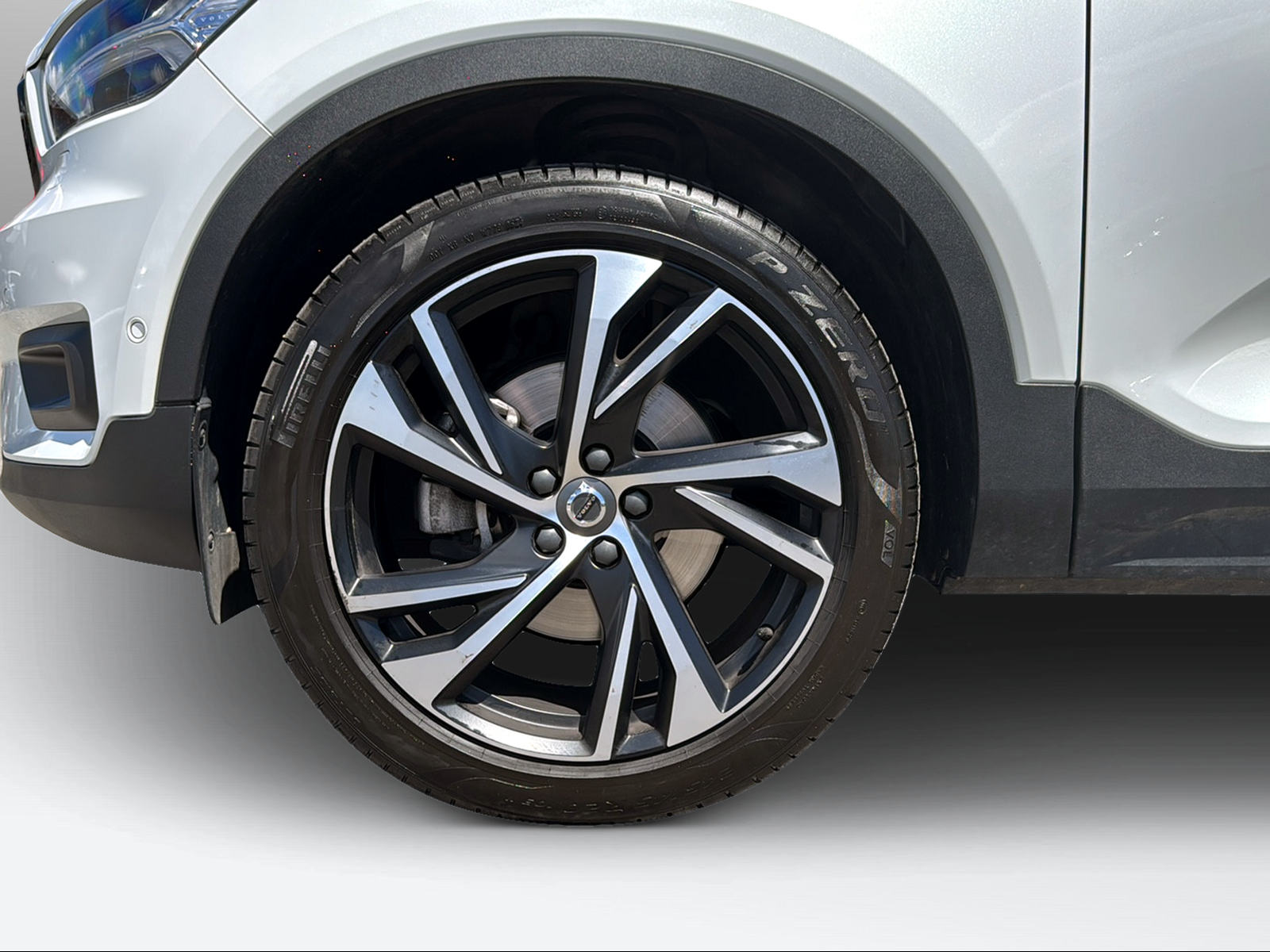 VOLVO XC40 2.0 B5 MH R-Design AWD-image-8