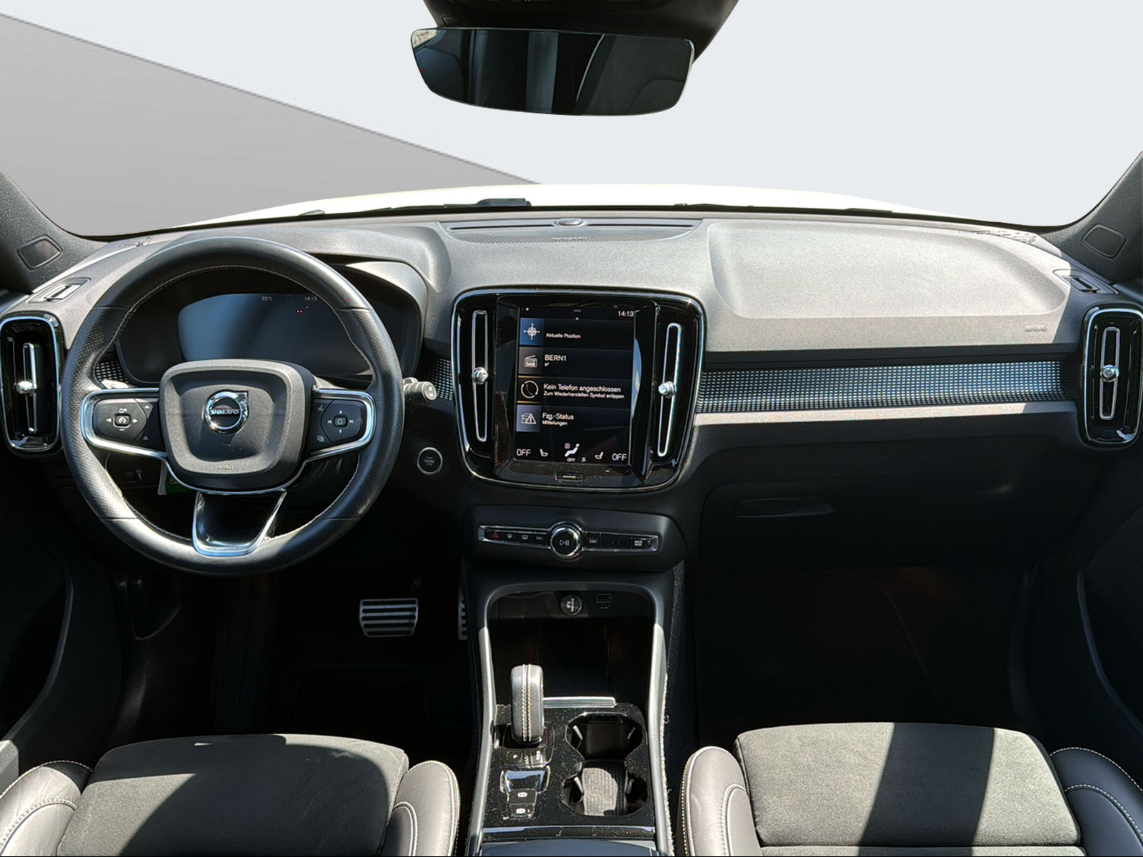 VOLVO XC40 2.0 B5 MH R-Design AWD-image-11