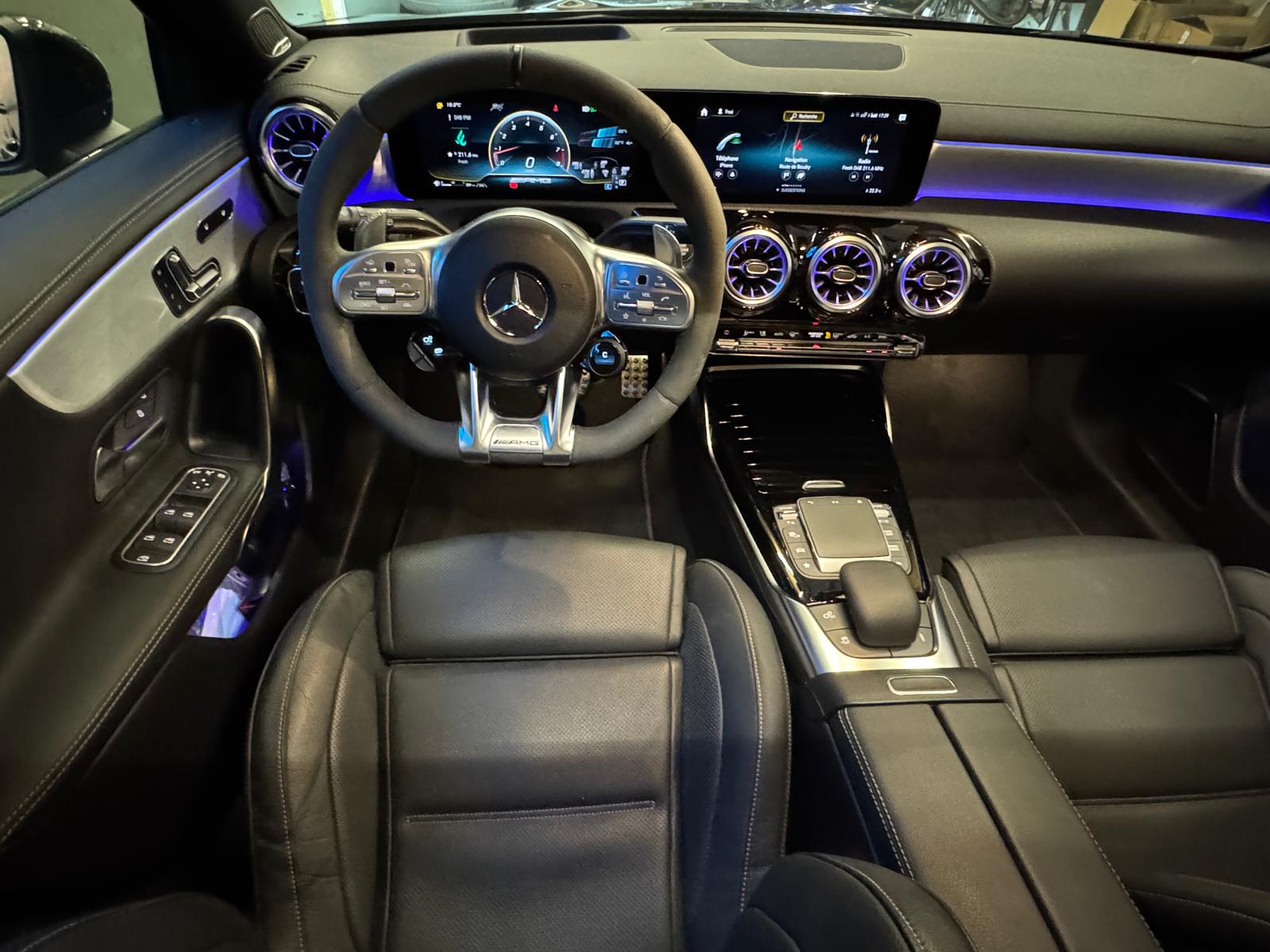 MERCEDES-BENZ A 45 S AMG 4Matic+ Speedshift-image-15
