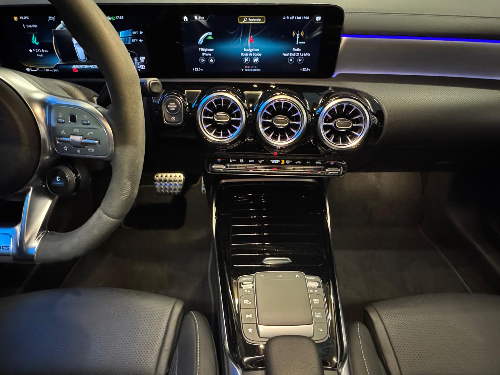 MERCEDES-BENZ A 45 S AMG 4Matic+ Speedshift-image-14