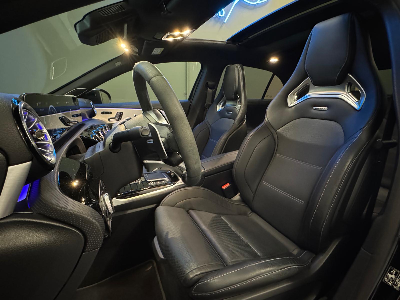 MERCEDES-BENZ A 45 S AMG 4Matic+ Speedshift-image-9