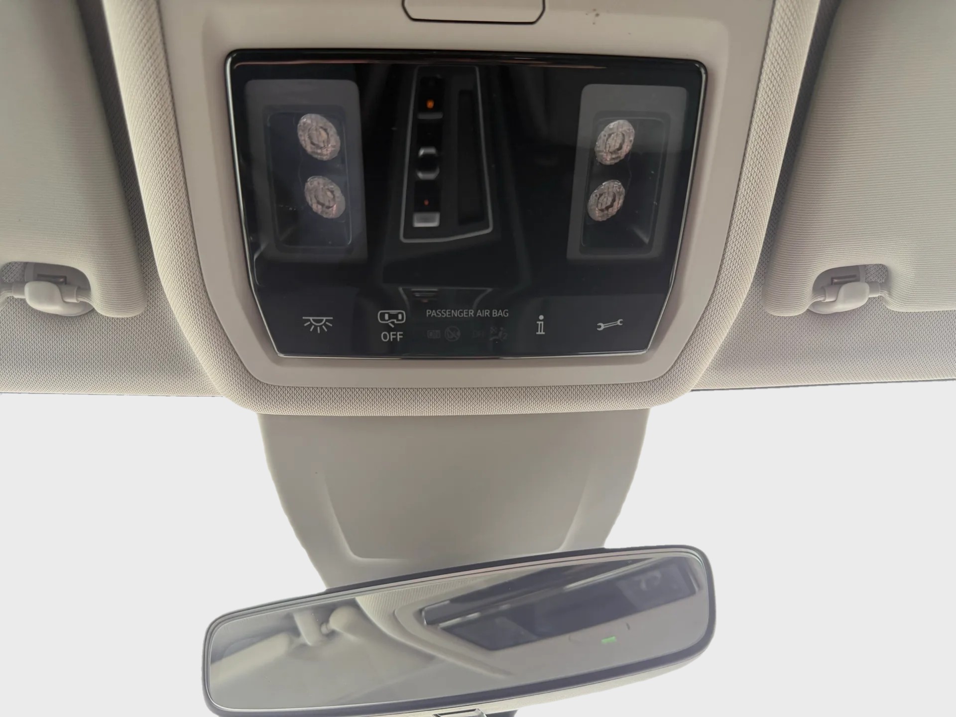 VW Golf Variant 2.0 TDI Life DSG-image-15