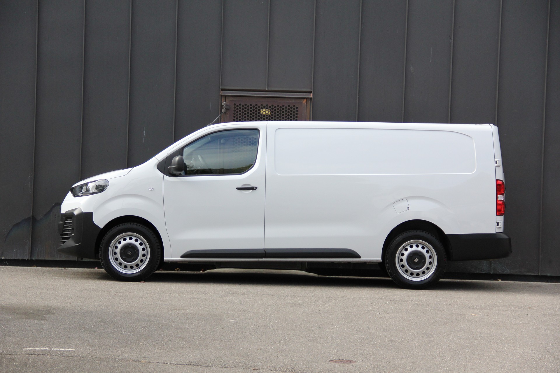FIAT Scudo 2.0 BlueHDi L3 EAT8 **AUTOMAT** NAVI *RÜCKFAHRKAMERA* KLIMA *TEMPOMAT* 177-PS °°SOFORT-VERFÜGBAR°°-image-2