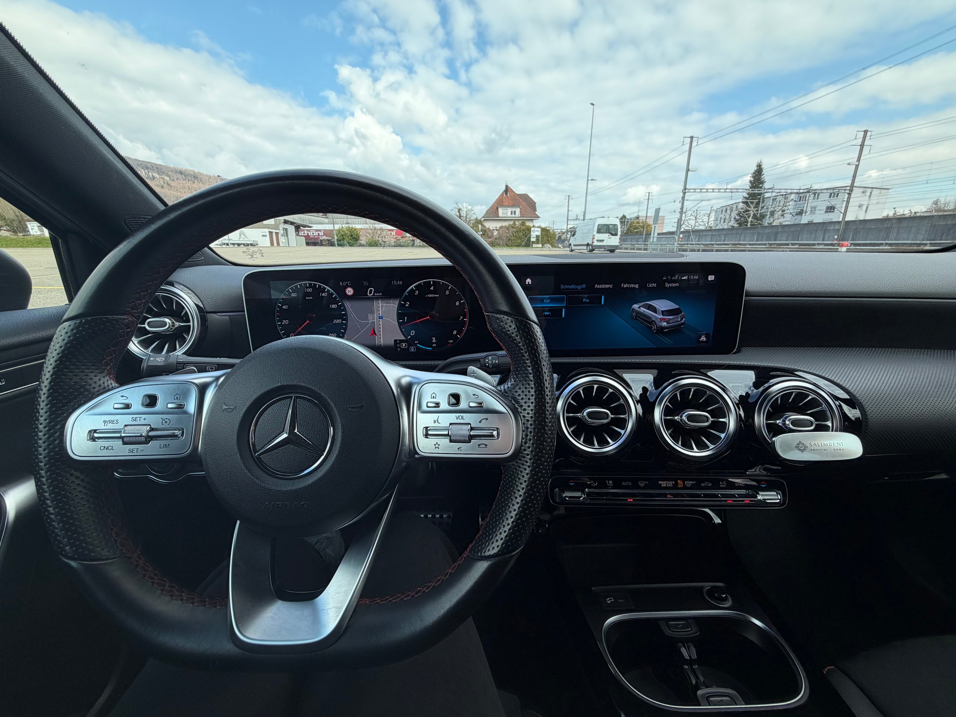 MERCEDES-BENZ A 220 AMG Line-image-6