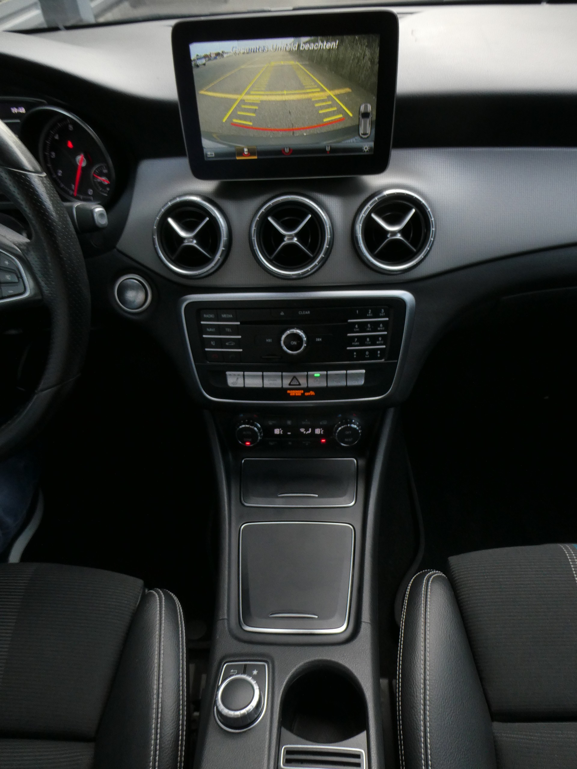 MERCEDES-BENZ CLA Shooting Brake 200 Urban 7G-DCT-image-12