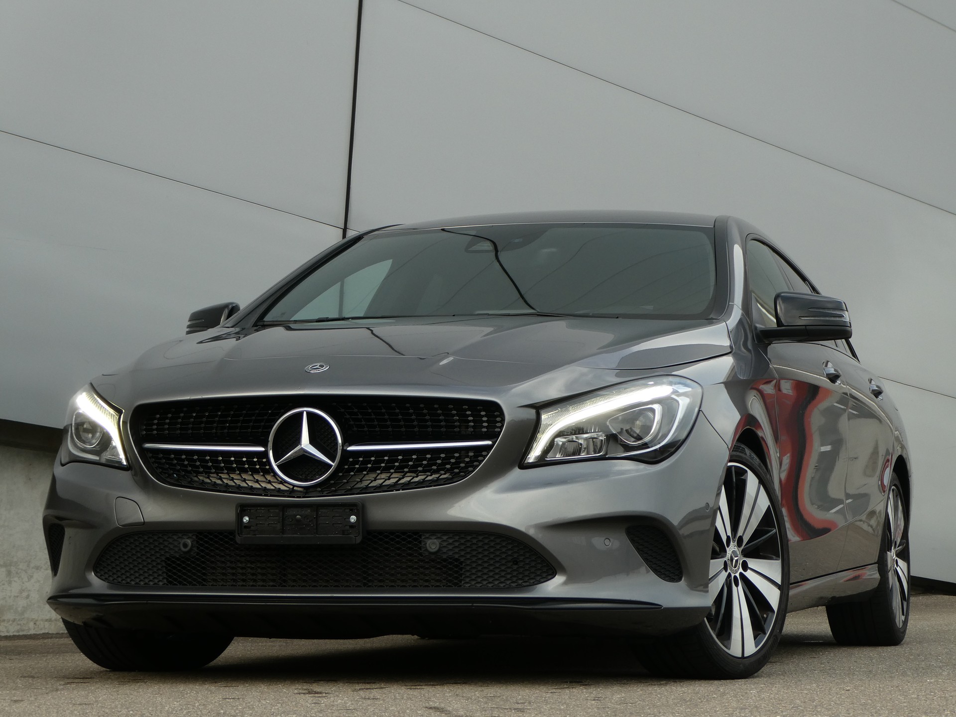 MERCEDES-BENZ CLA Shooting Brake 200 Urban 7G-DCT