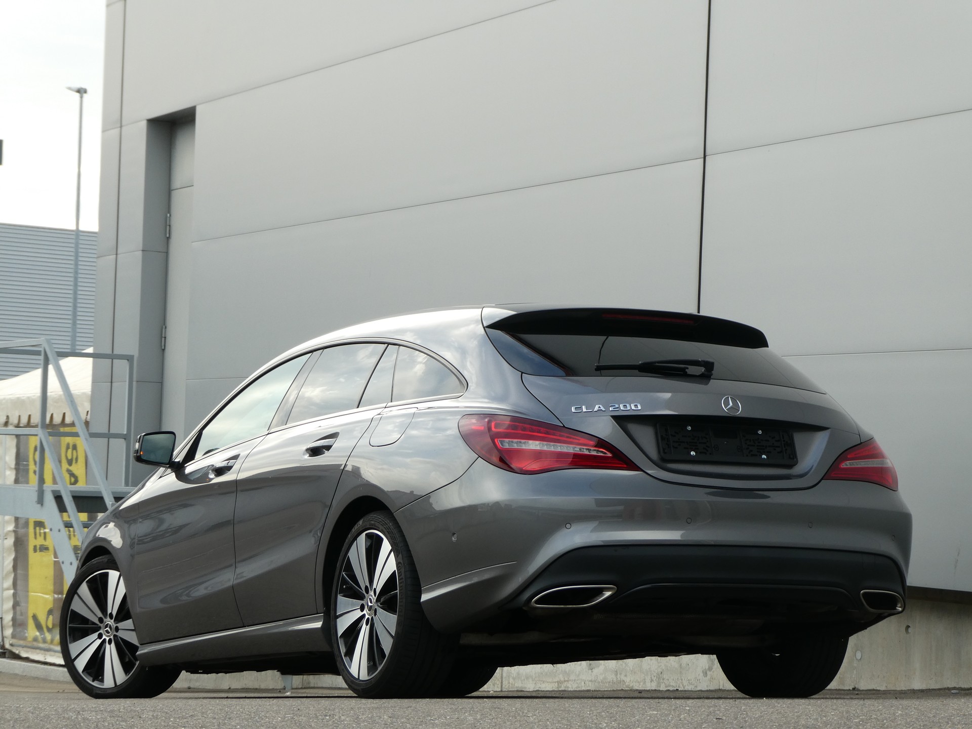 MERCEDES-BENZ CLA Shooting Brake 200 Urban 7G-DCT-image-4