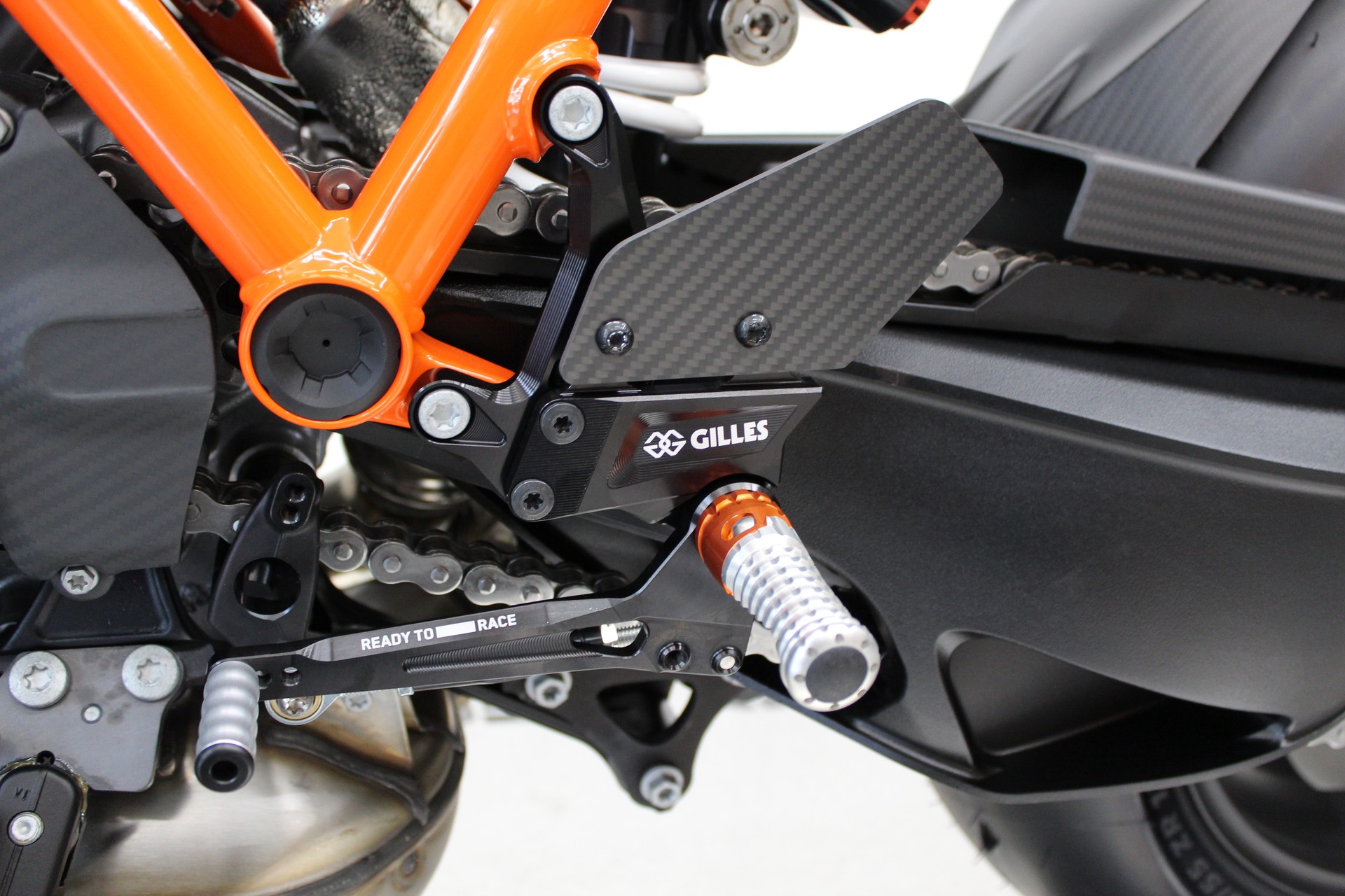 KTM 1390 Super Duke RR-image-4