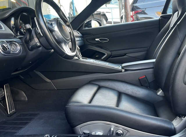 PORSCHE Cayman 2.7 Black Edition PDK-image-9