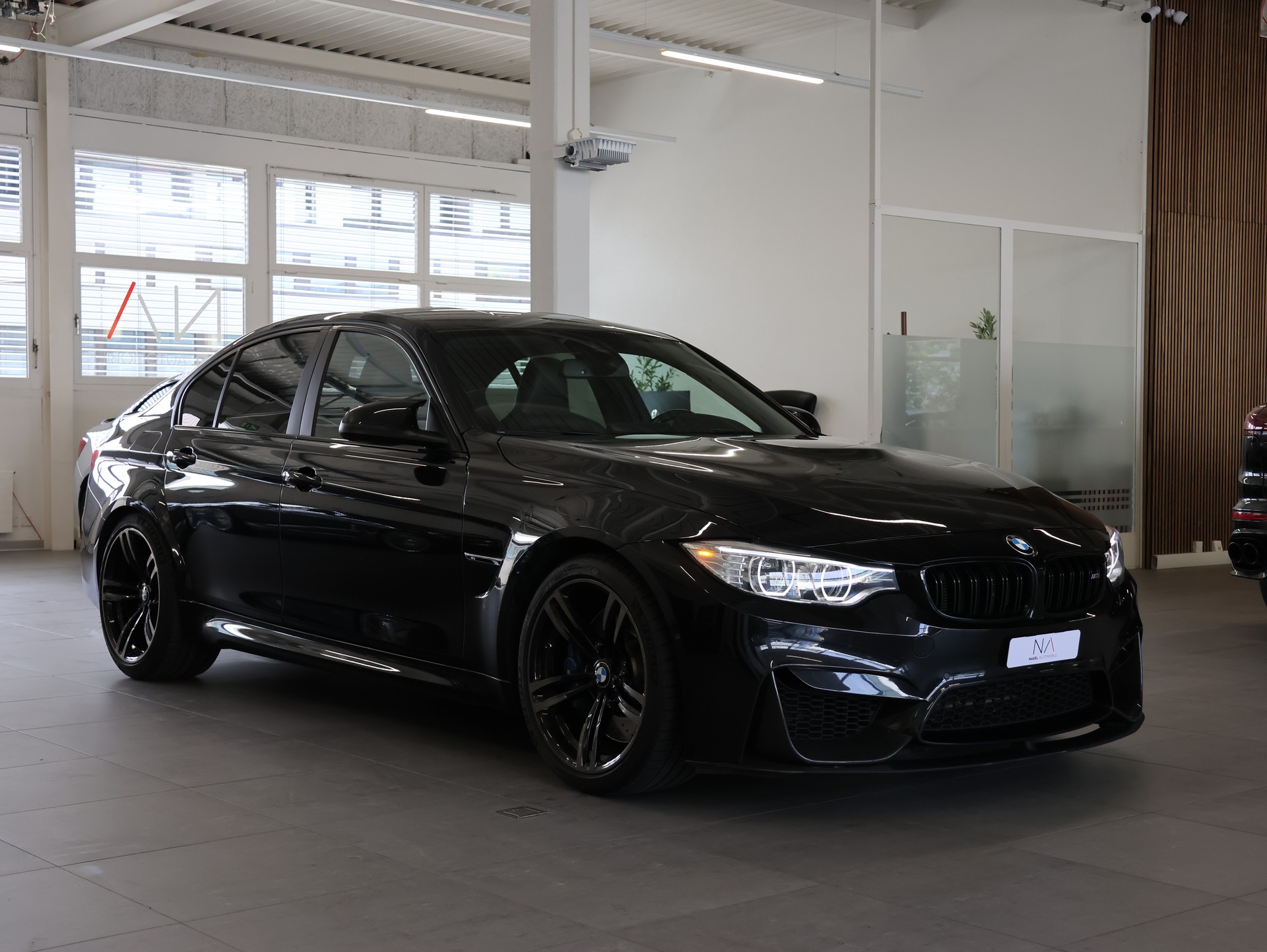 BMW M3 *360 Kamera* *Sitzheizung* *Shadowline Optik**-showroom-element-1