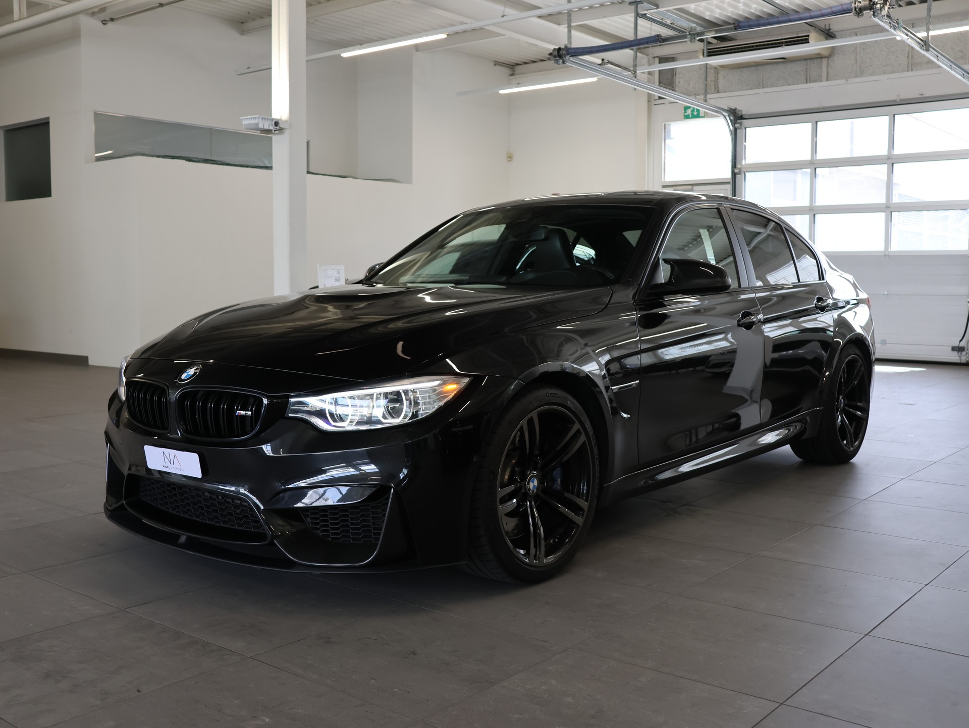 BMW M3 *360 Kamera* *Sitzheizung* *Shadowline Optik**-showroom-element-3