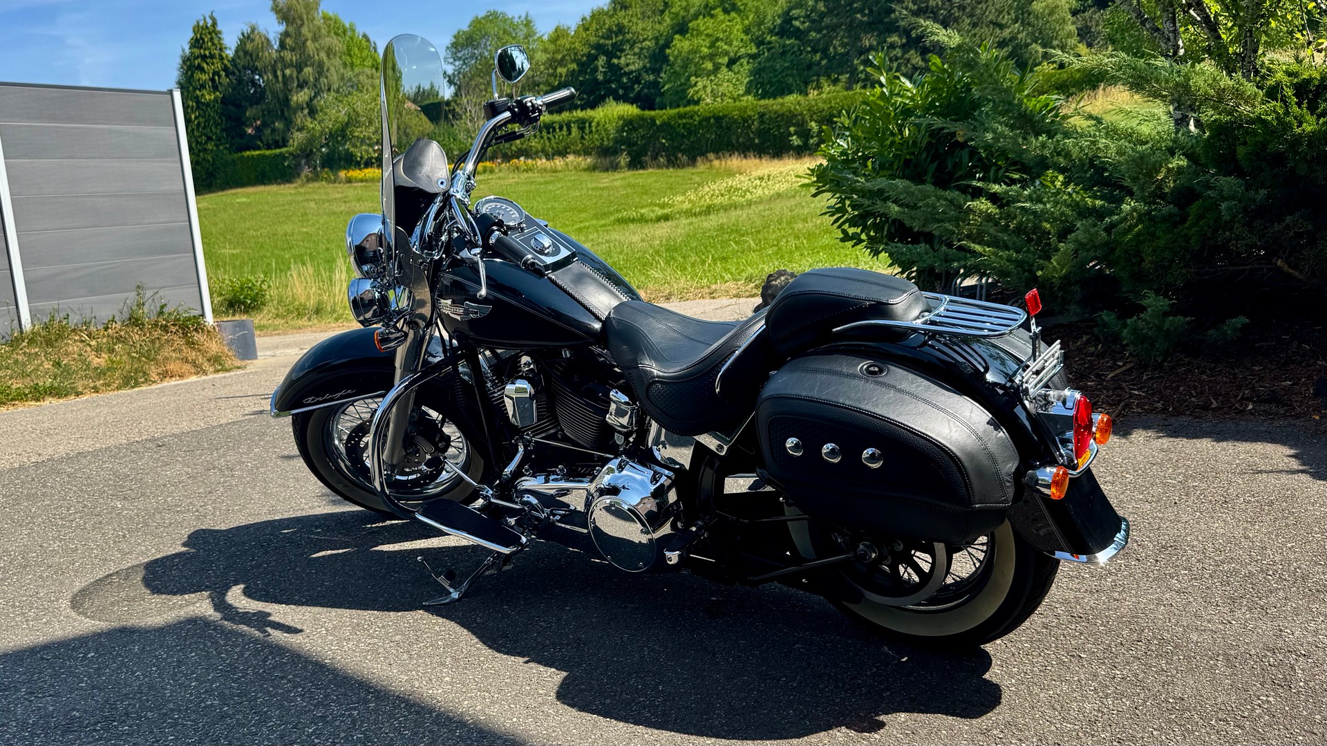 HARLEY-DAVIDSON FLSTN Softail Deluxe ABS-image-7