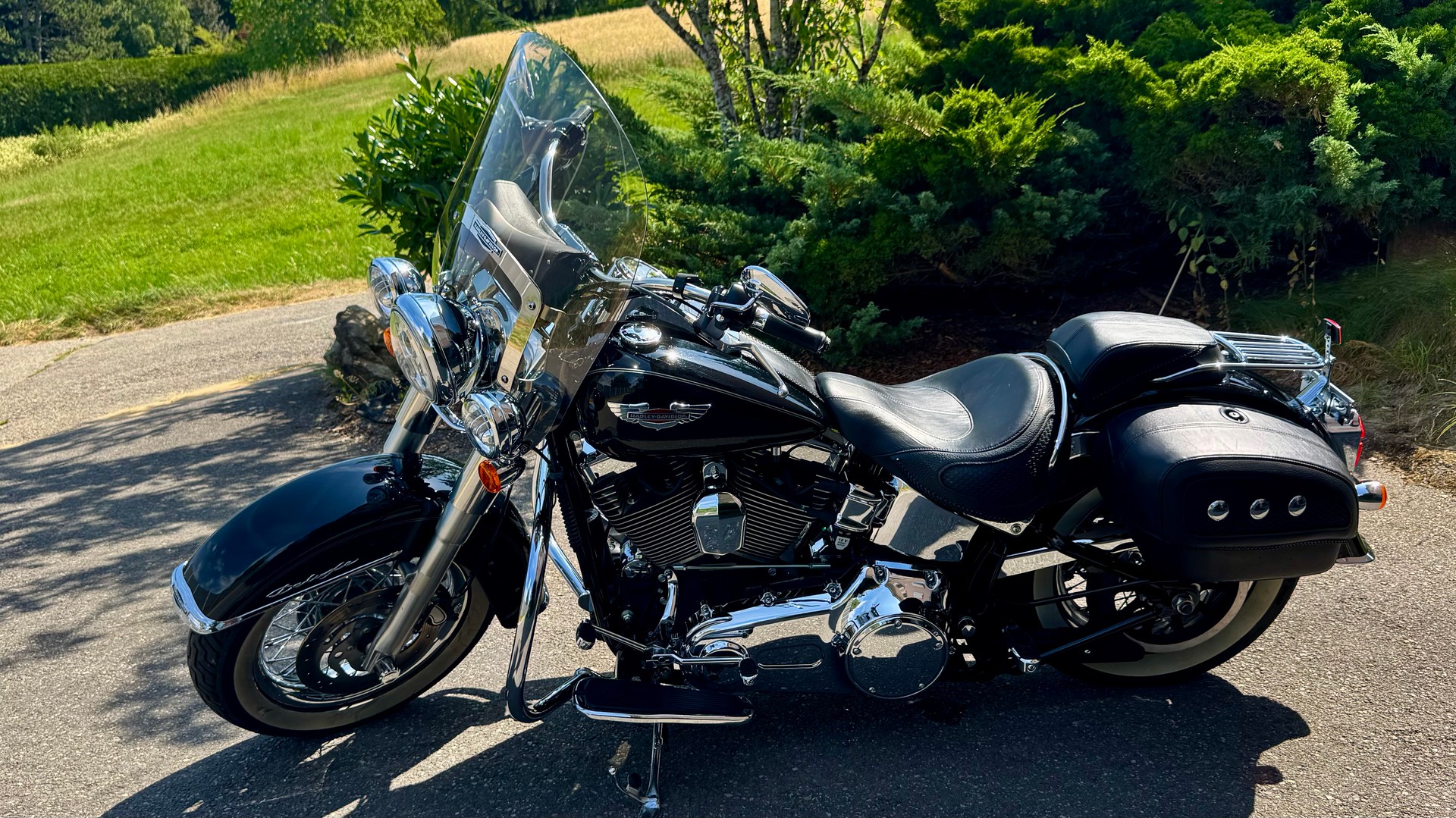 HARLEY-DAVIDSON FLSTN Softail Deluxe ABS-image-0