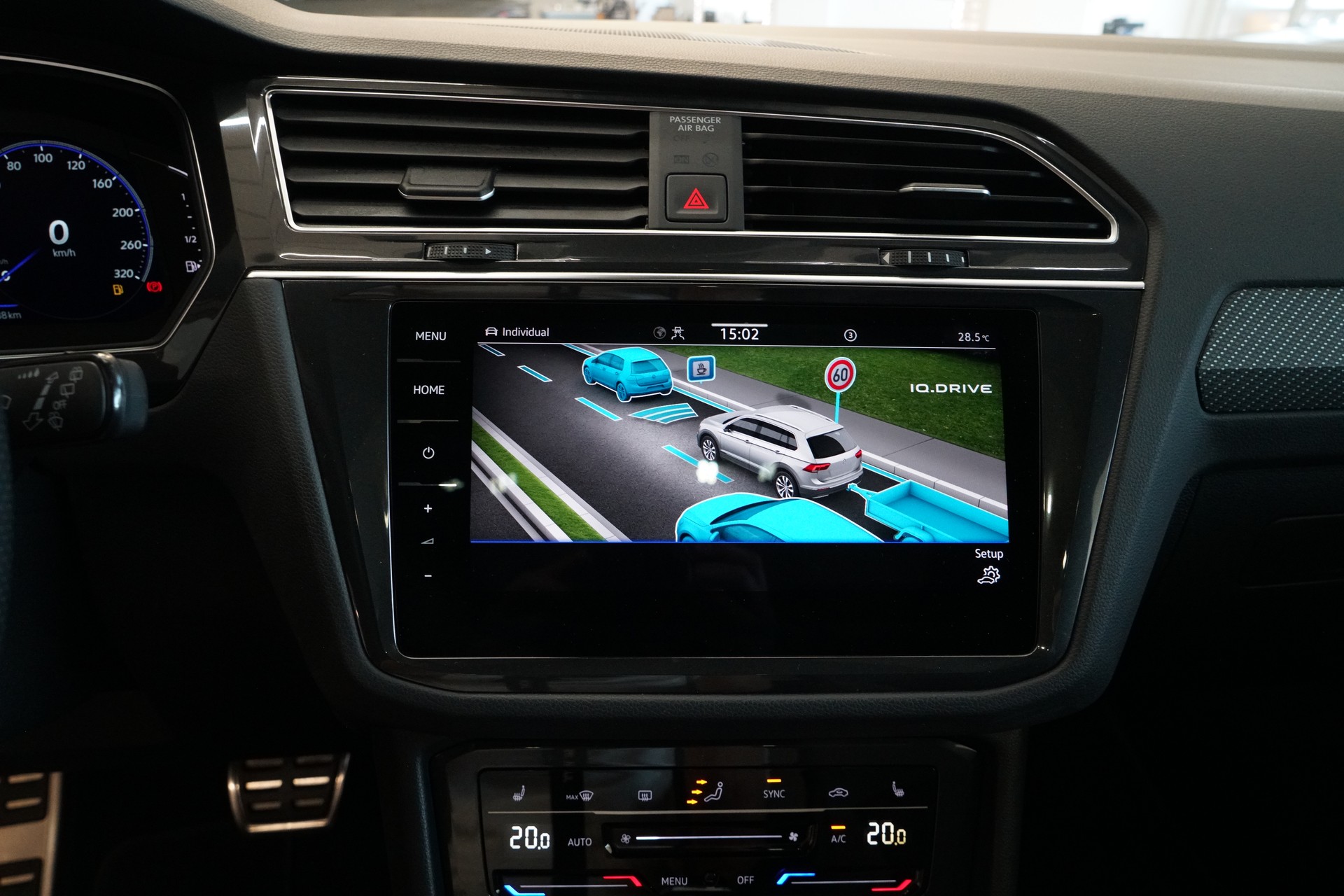 VW Tiguan 2.0TSI R 4Motion DSG "Akrapovic"-image-17