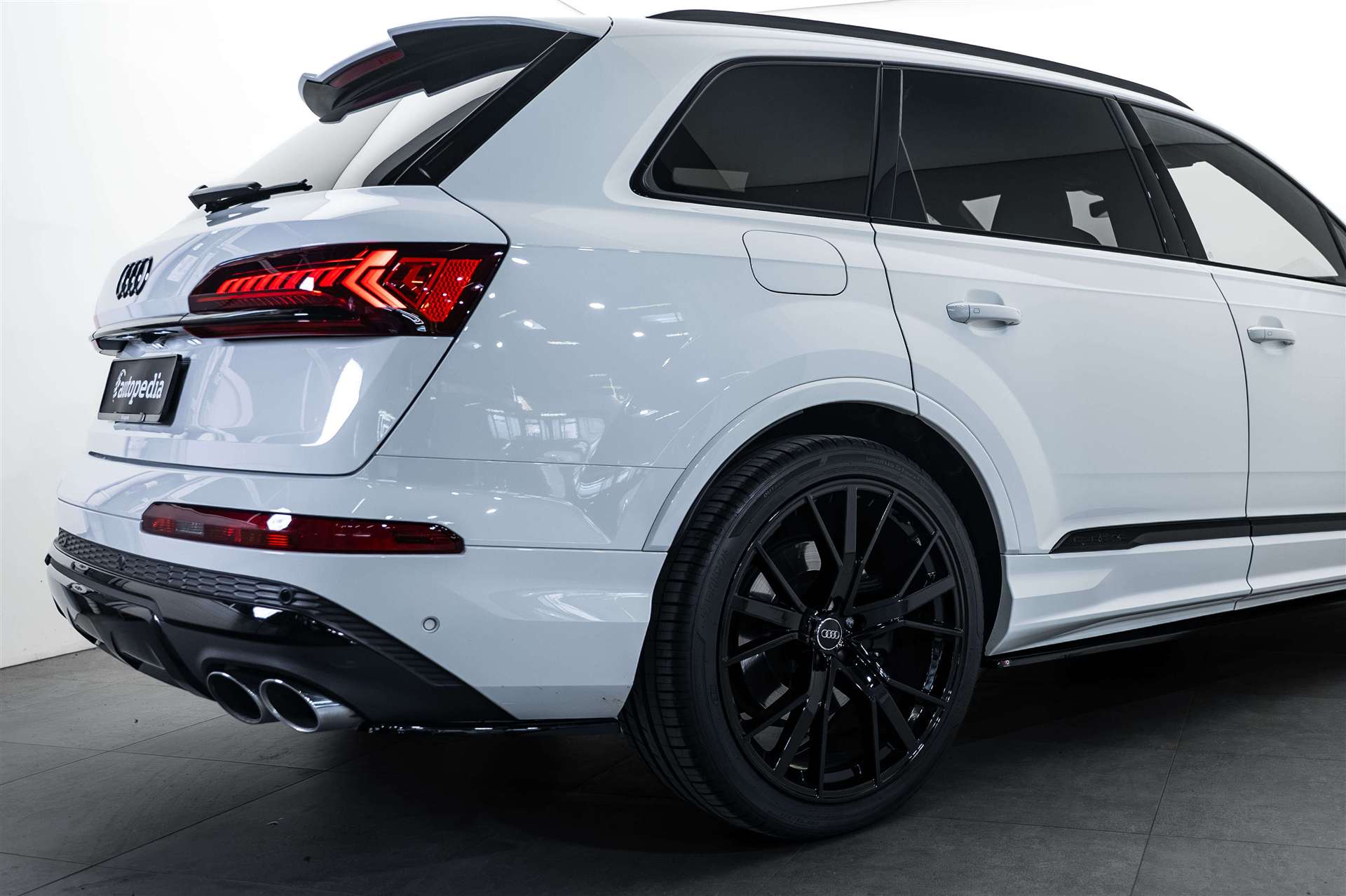 AUDI SQ7 4.0 TDI quattro tiptronic 7-Plätzer 435PS-showroom-element-3