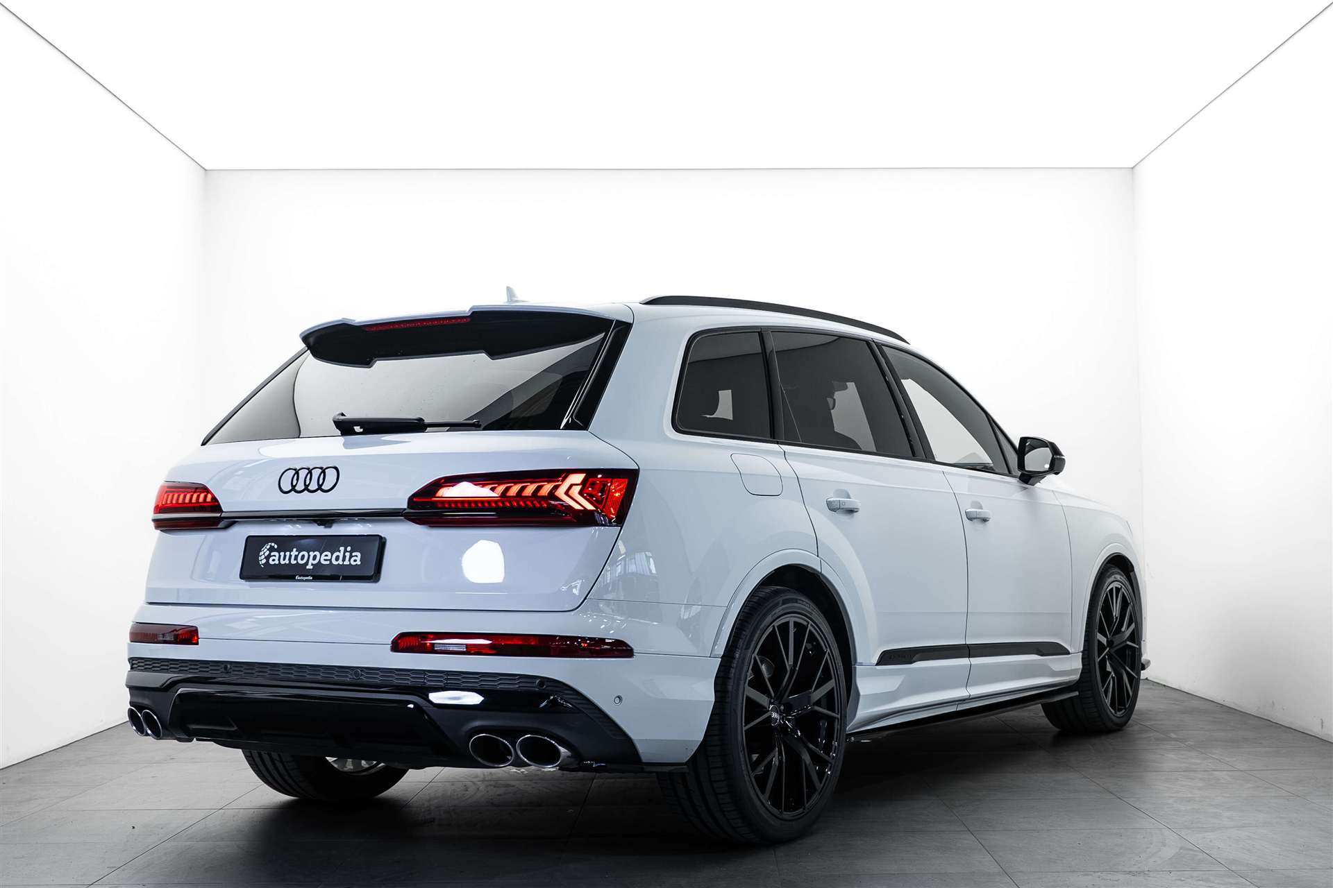 AUDI SQ7 4.0 TDI quattro tiptronic 7-Plätzer 435PS-showroom-element-2