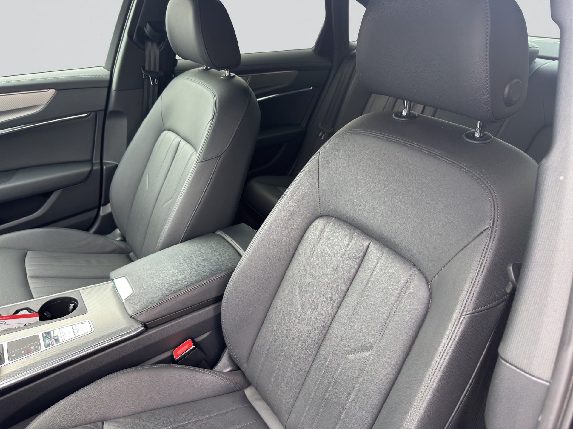 AUDI A6 Limousine BLACK EDITION 55 TFSI quattro S-tronic-image-6