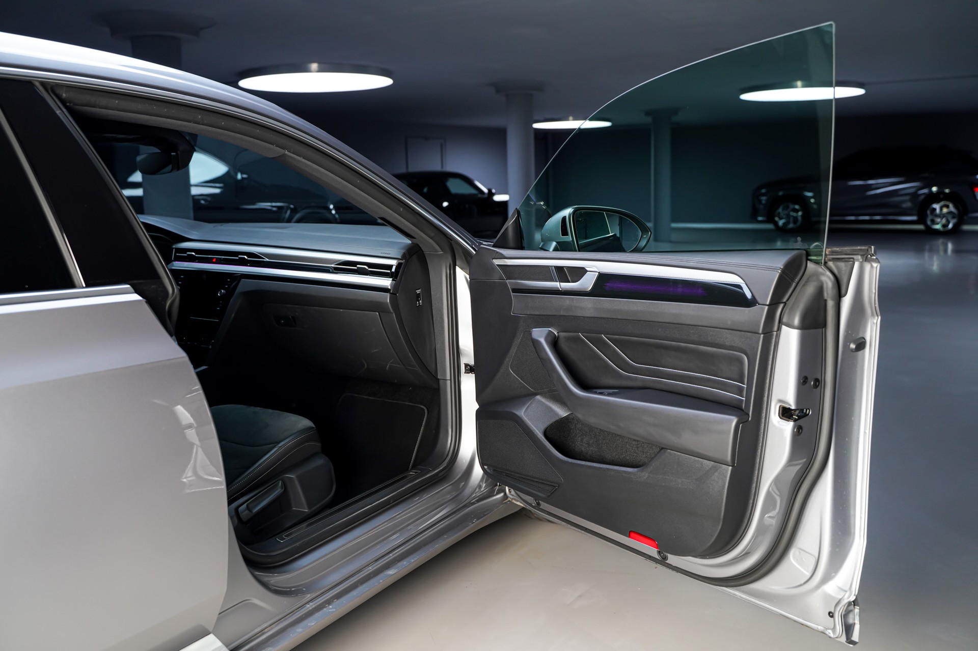 VW Arteon SB 2.0 TDI R-Line DSG-image-16