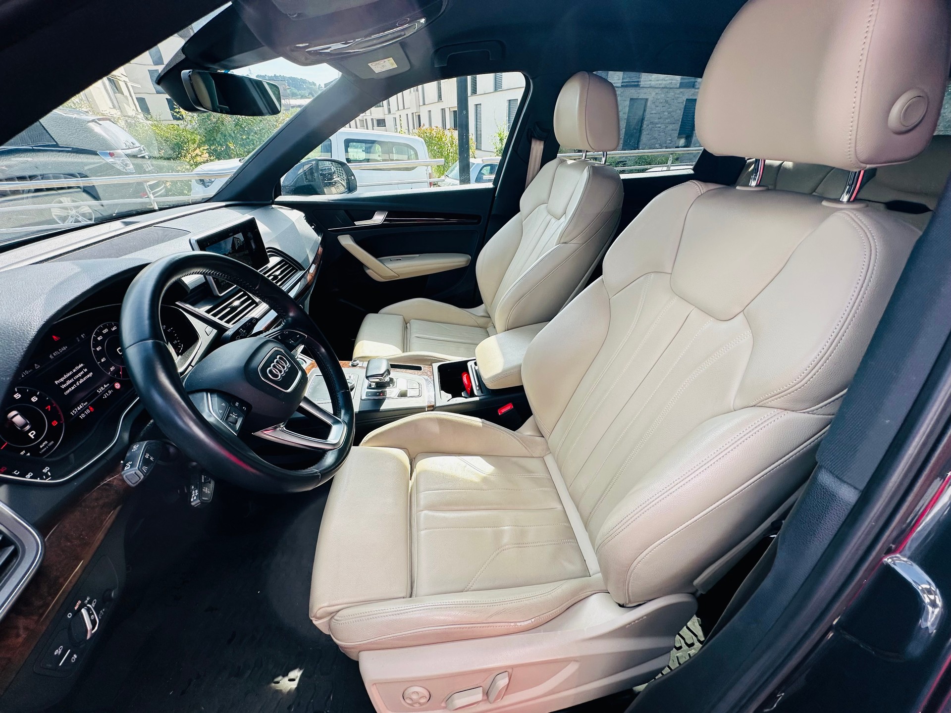 AUDI Q5 2.0 TFSI quattro tiptronic-image-9